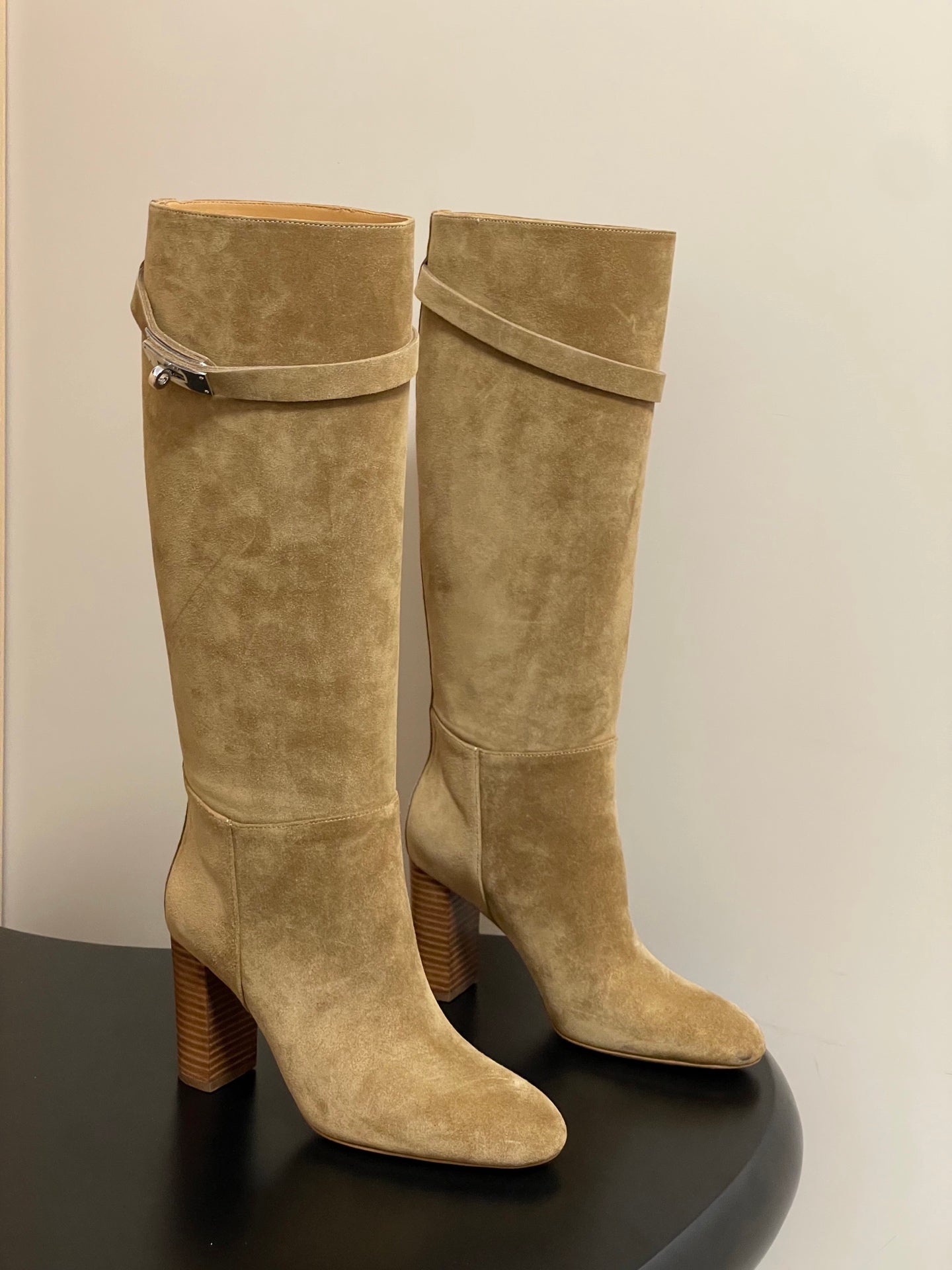 China Replica Hermes Women Shoes 350usd Only