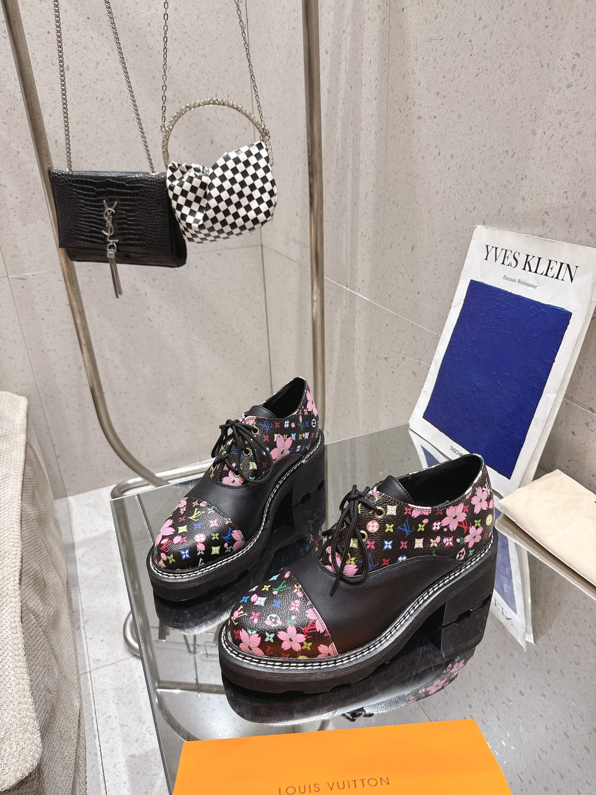 China Replica LV Women Shoes 122usd Only