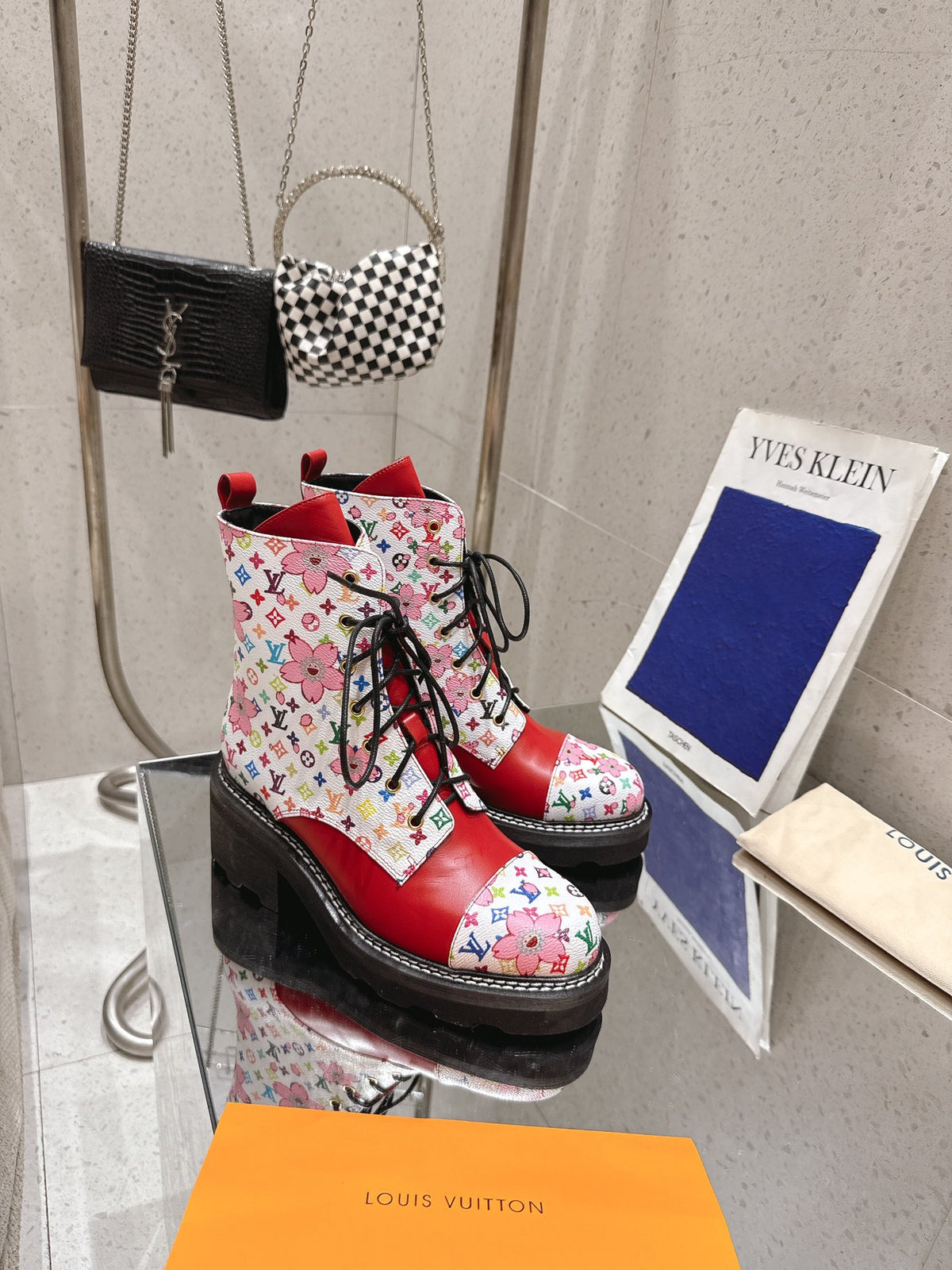 China Replica LV Women Shoes 136usd Only