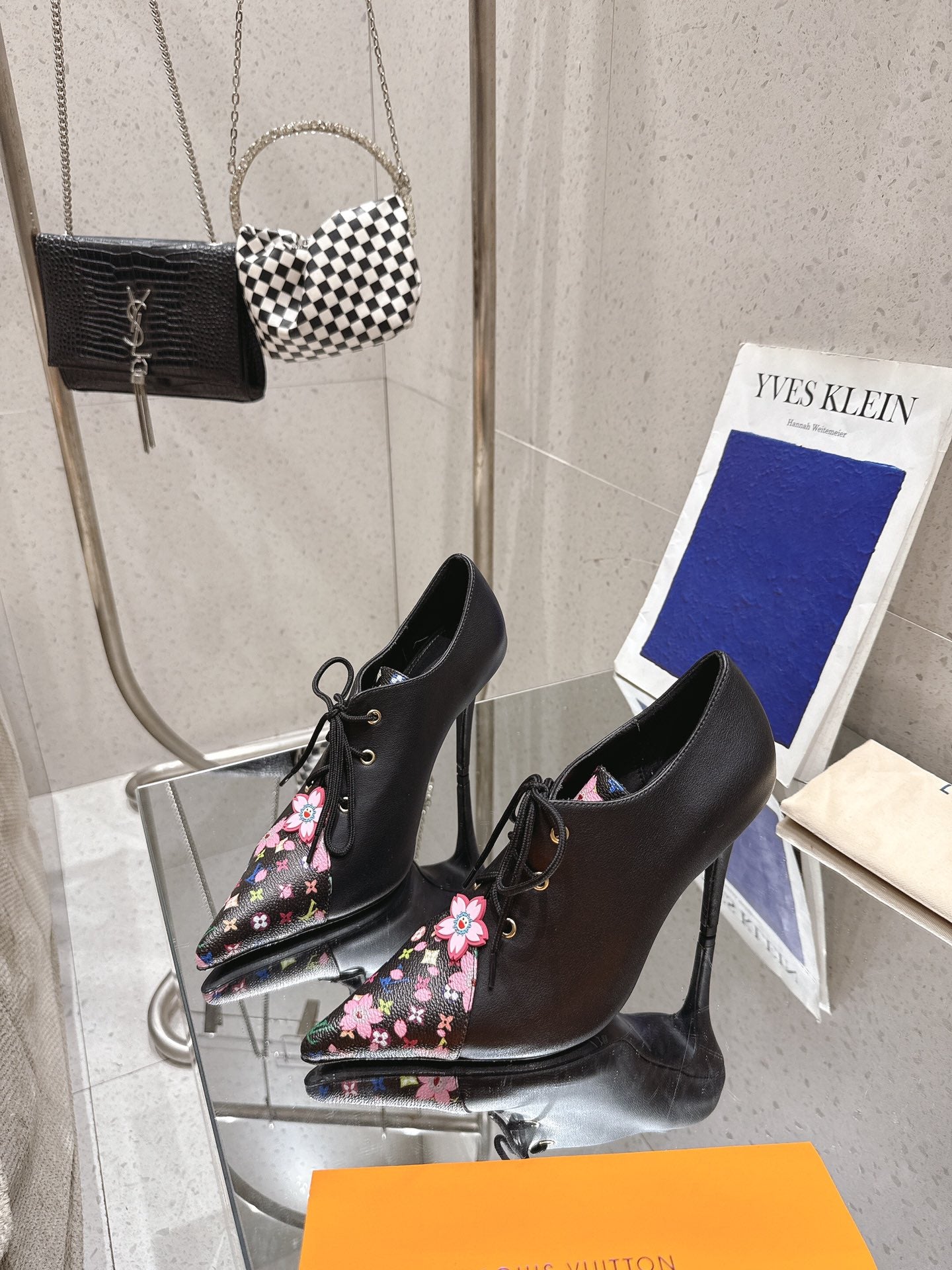 China Replica LV Women Shoes 122usd Only