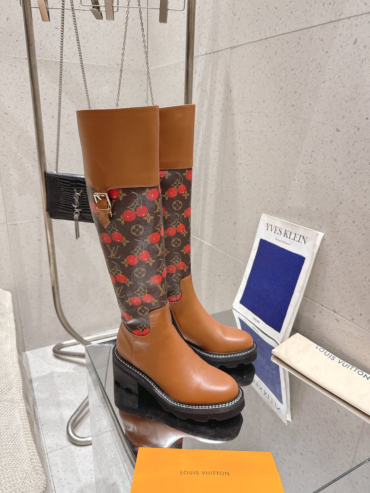 China Replica LV Women Shoes 189usd Only