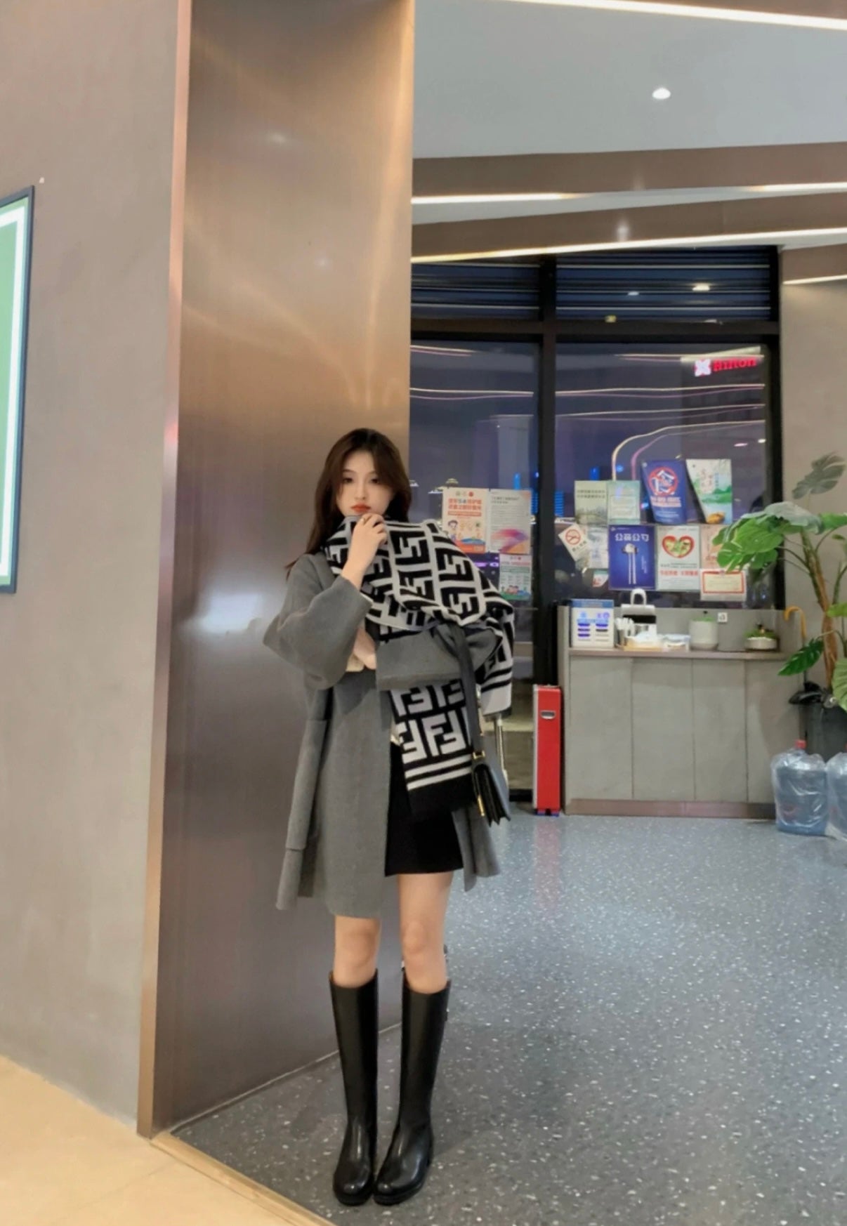China Replica Fendi Scarf 50usd Only