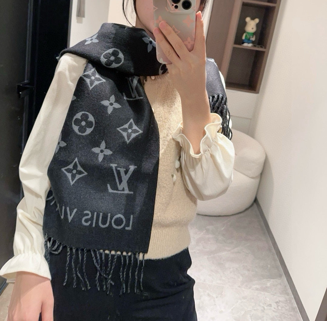 China Replica LV Scarf 50usd Only