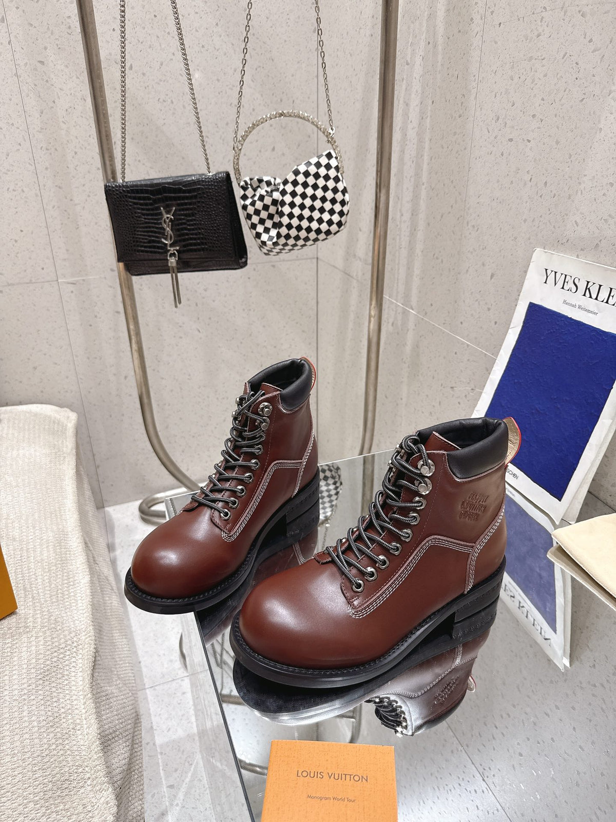 China Replica LV Women Shoes 158usd Only