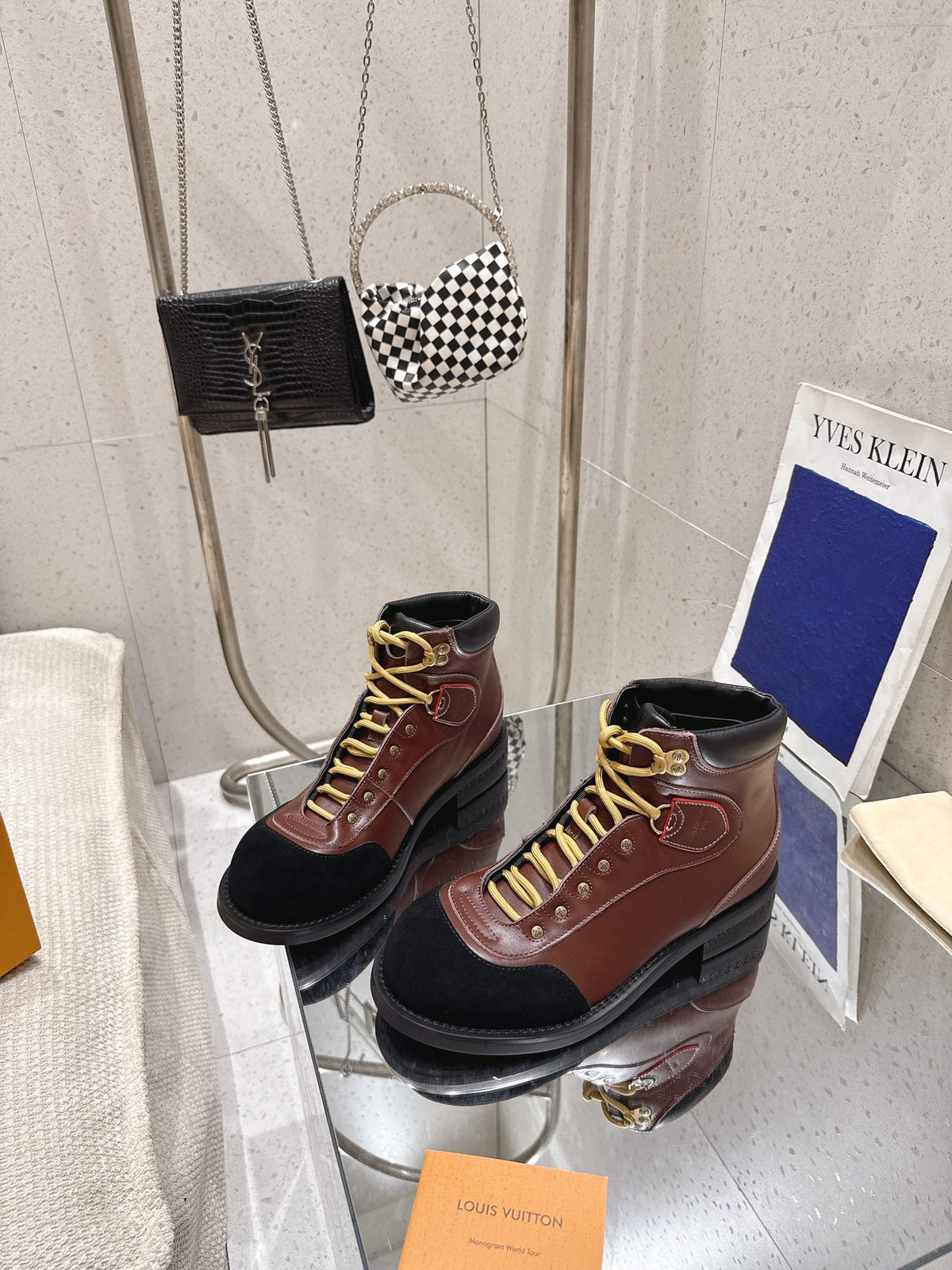 China Replica LV Women Shoes 158usd Only