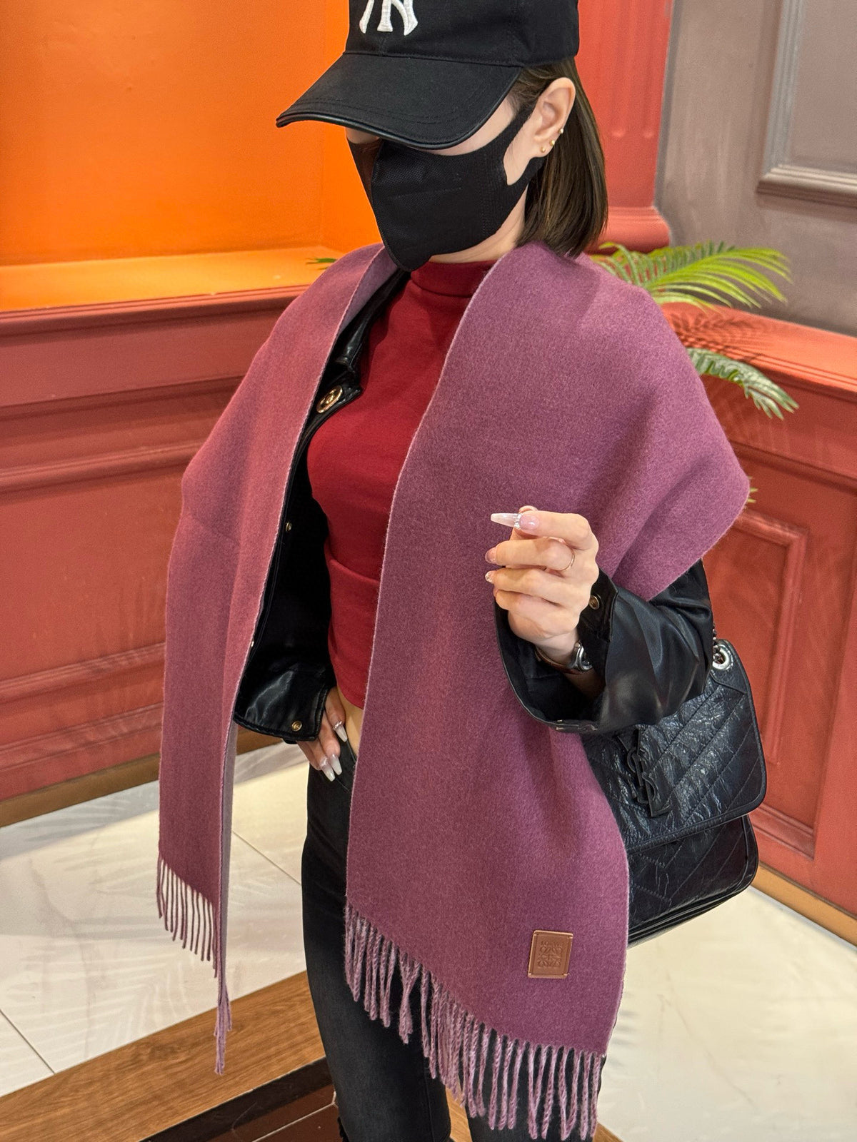 China Replica Loewe Scarf 50usd Only