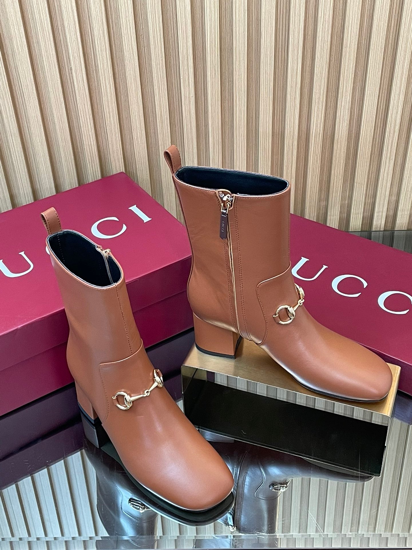 China Replica Gucci Women Shoes 130usd Only