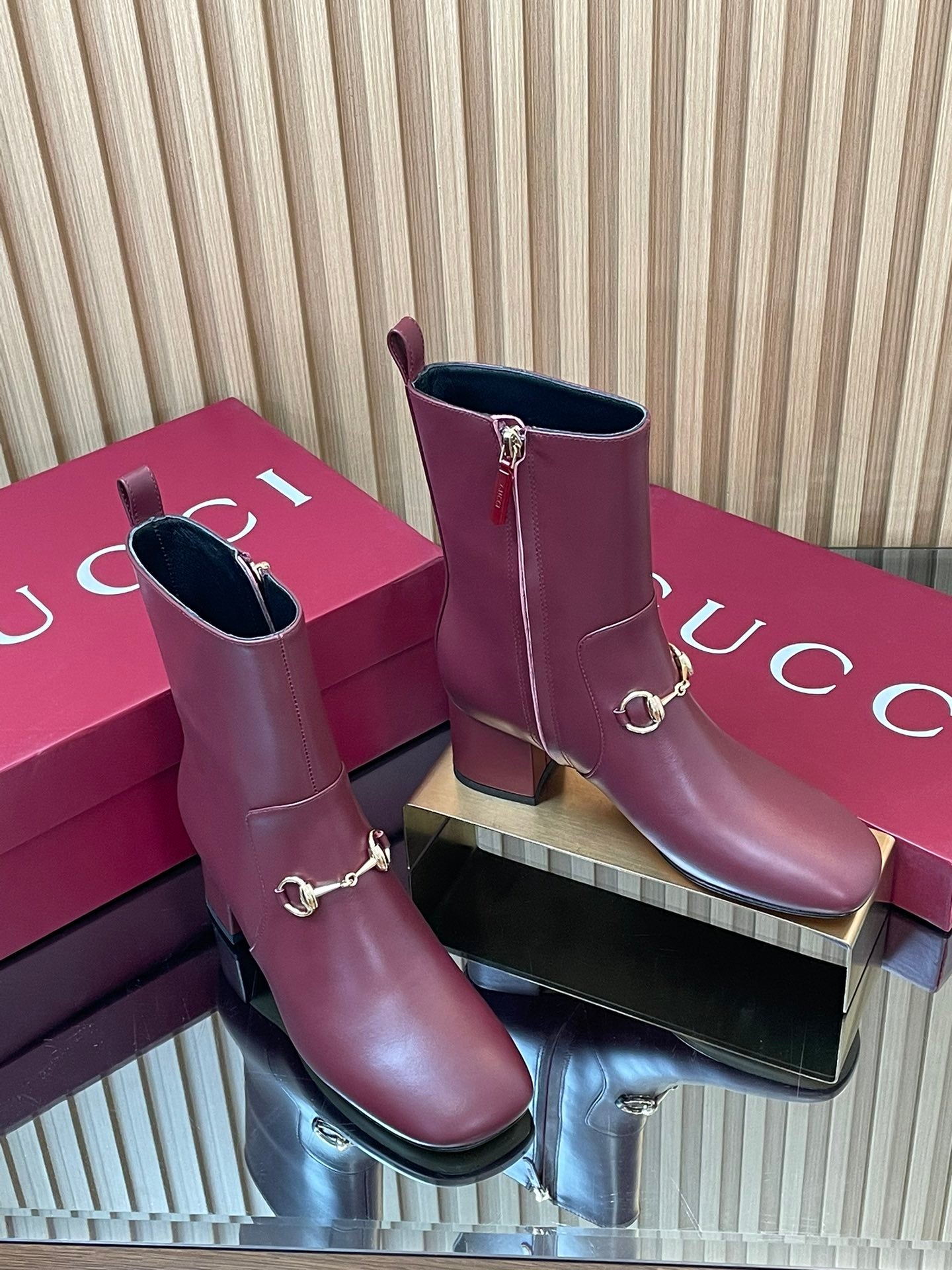 China Replica Gucci Women Shoes 130usd Only