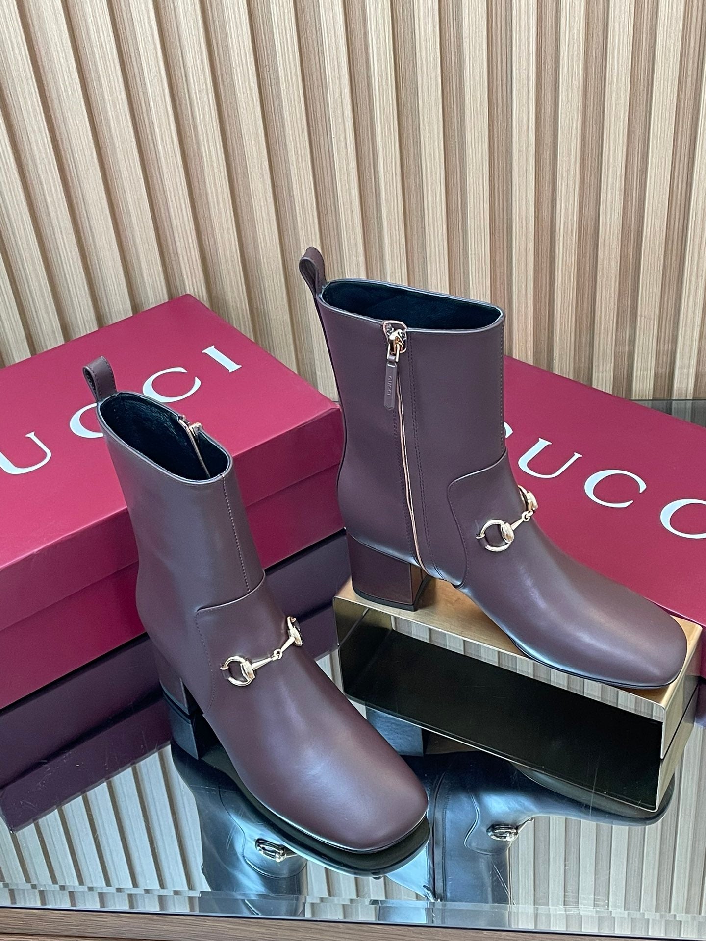 China Replica Gucci Women Shoes 130usd Only