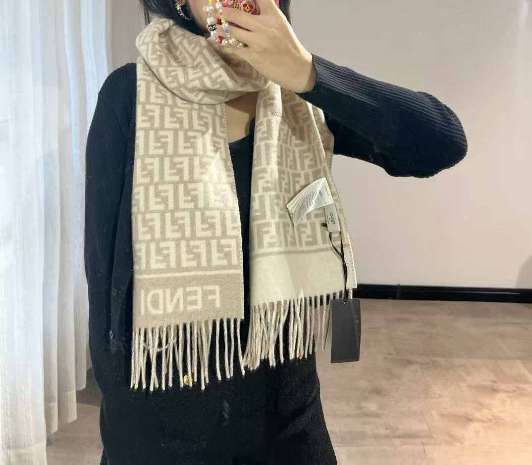 China Replica Fendi Scarf 42usd Only