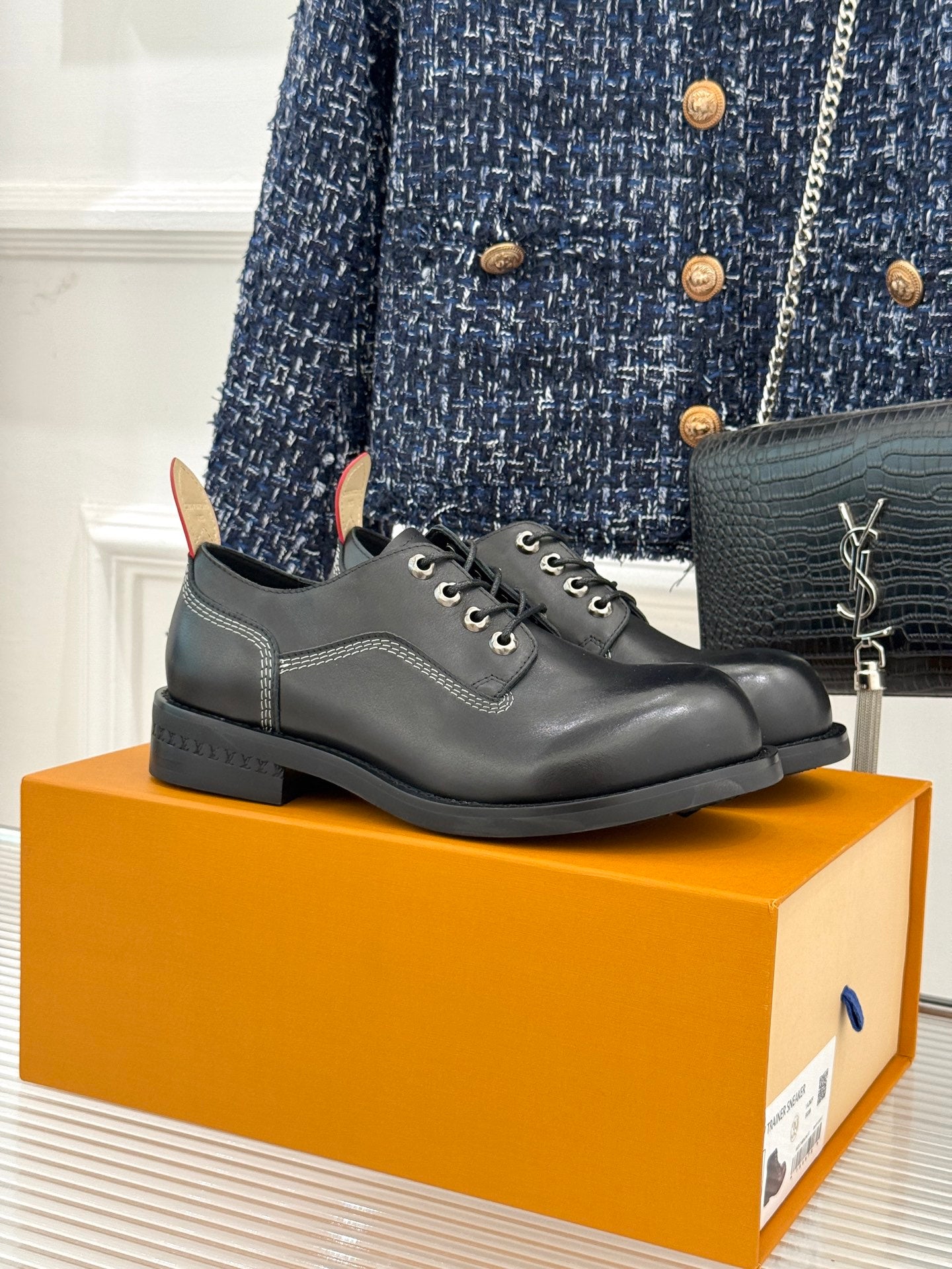 China Replica LV Women Shoes 136usd Only