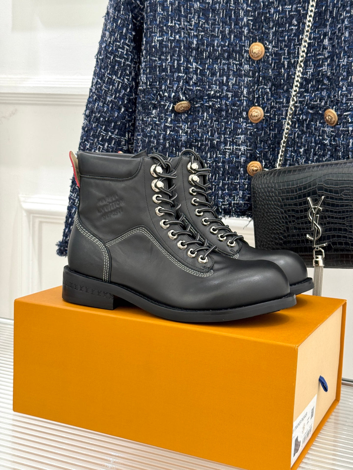 China Replica LV Women Shoes 158usd Only