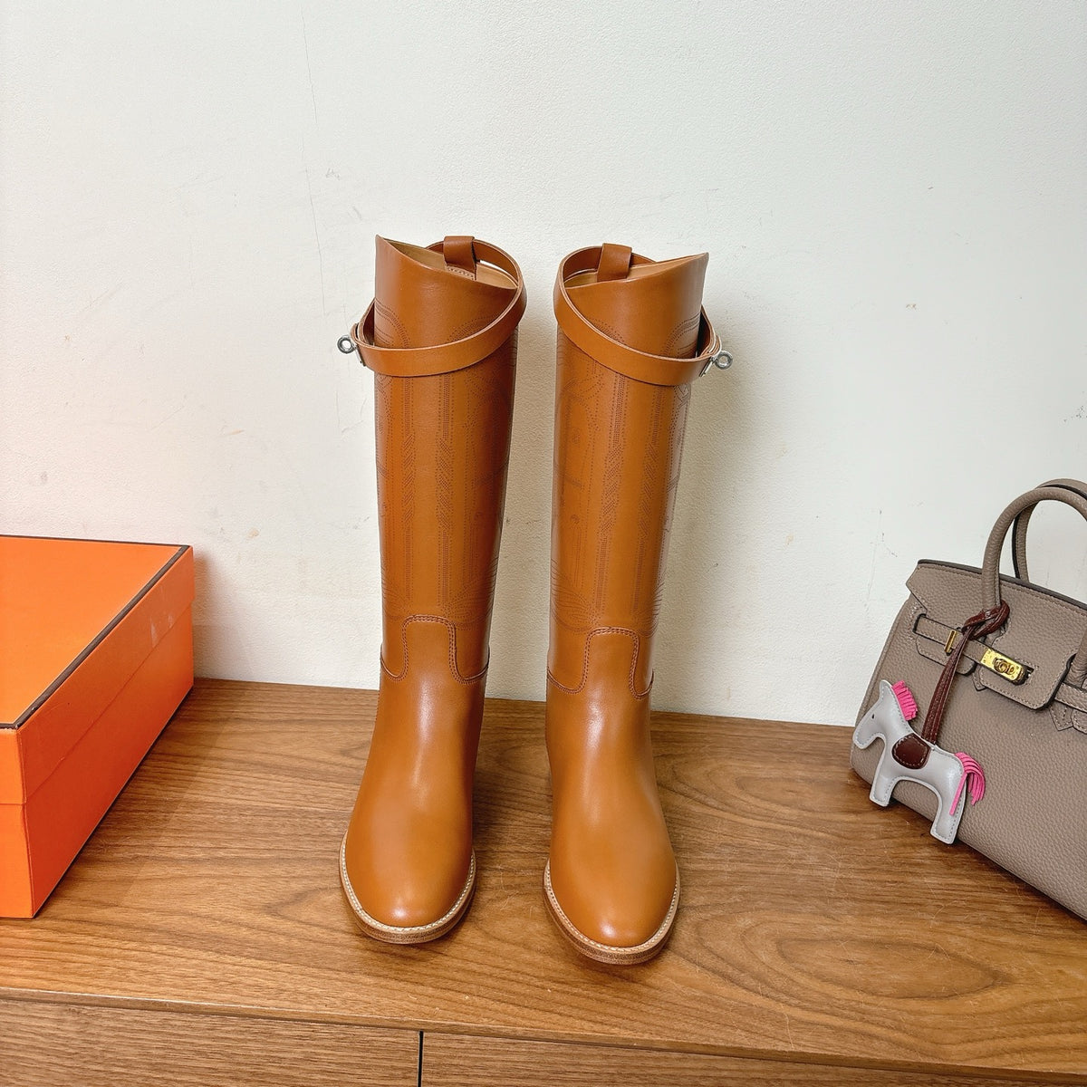 China Replica Hermes Women Shoes 350usd Only