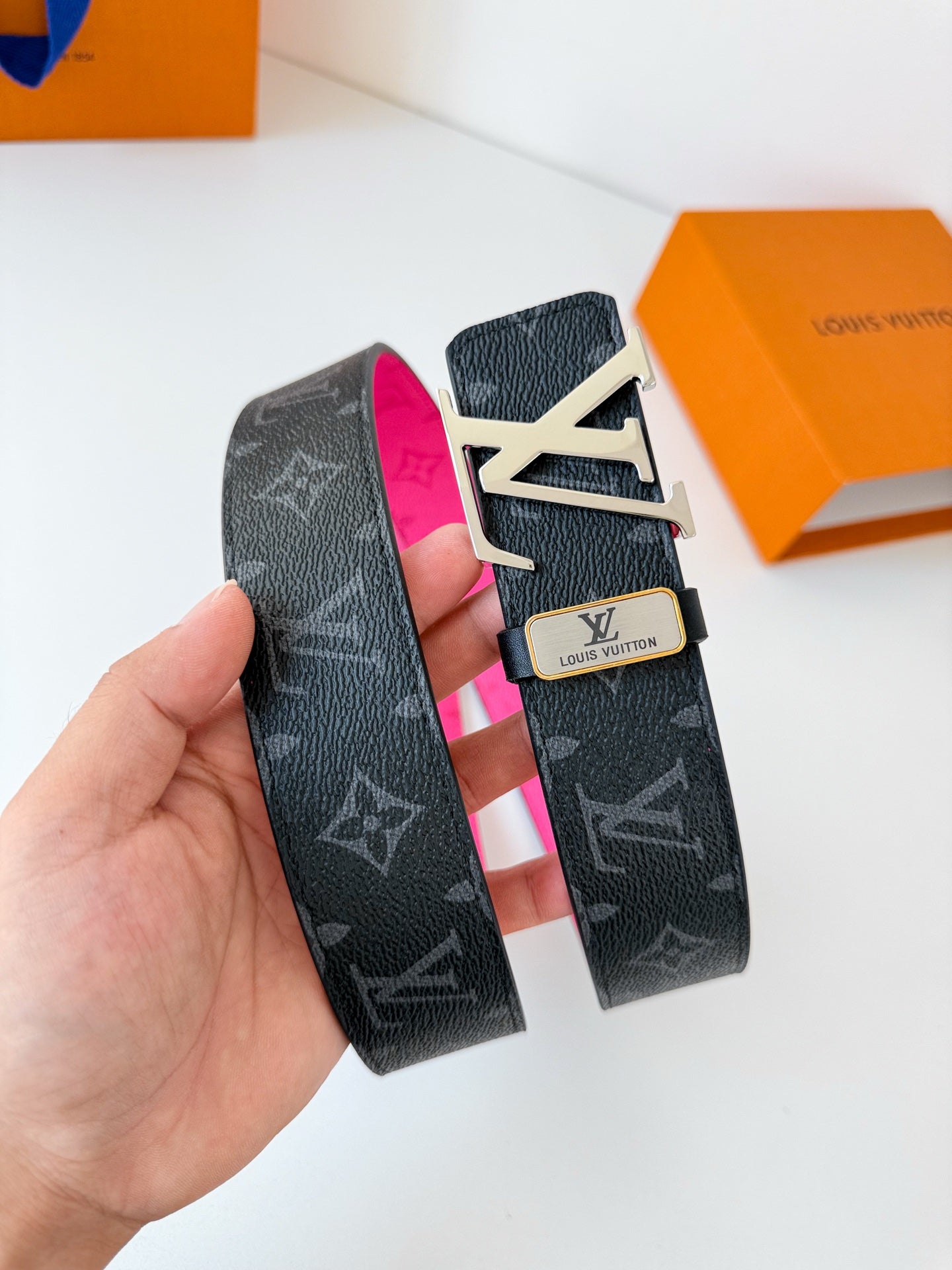 China Replica LV Belts 42usd Only