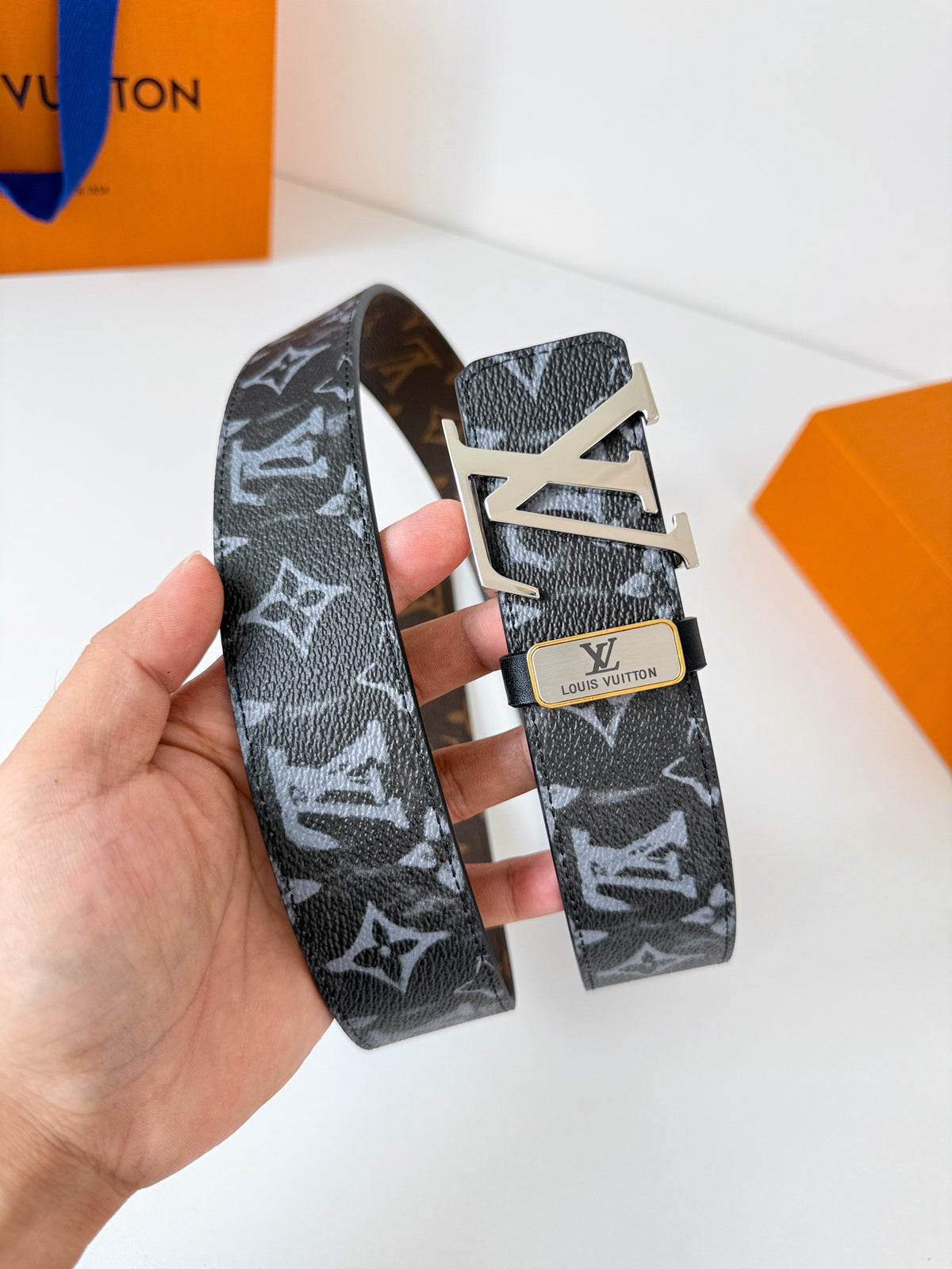 China Replica LV Belts 42usd Only