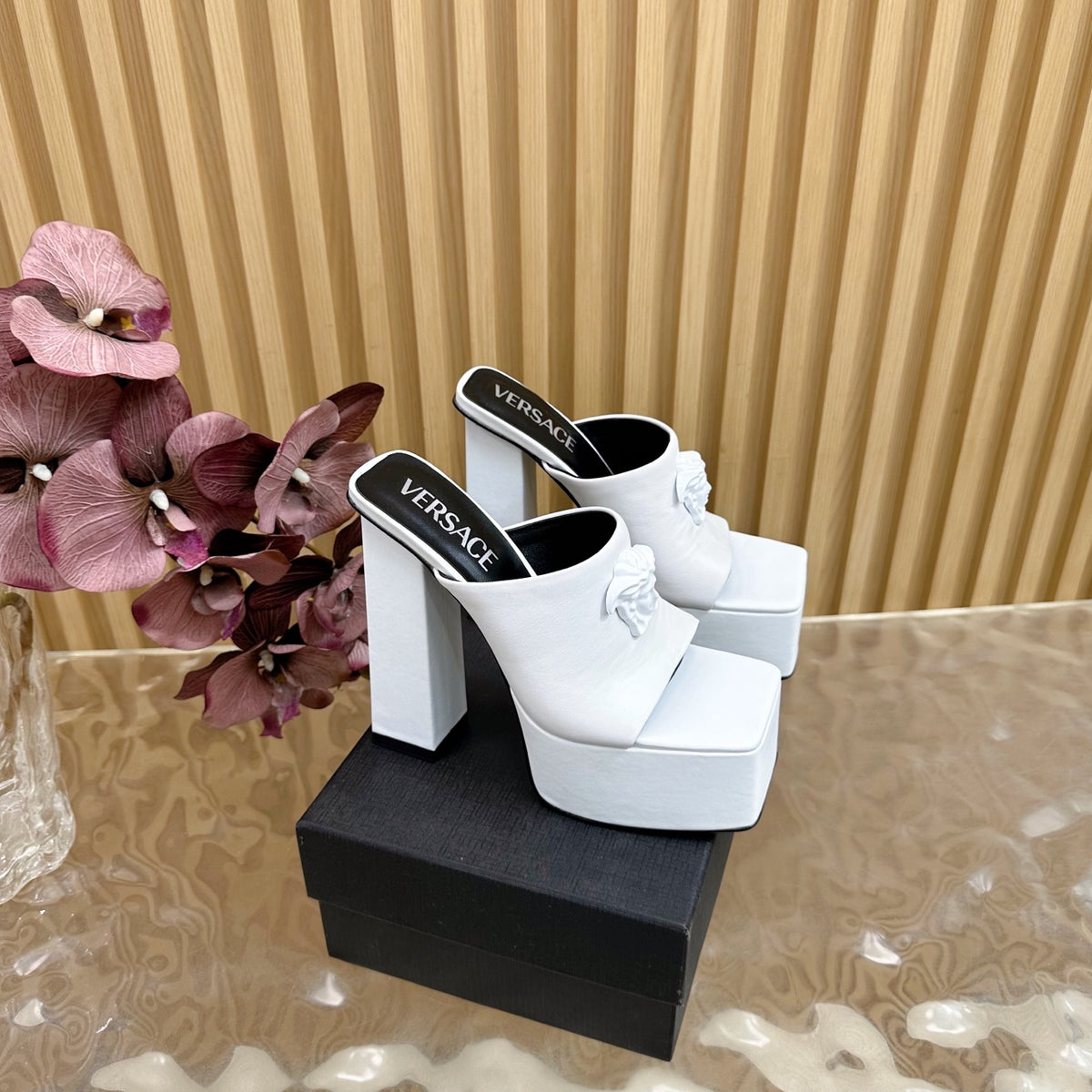 China Replica Versace Women Shoes 108usd Only