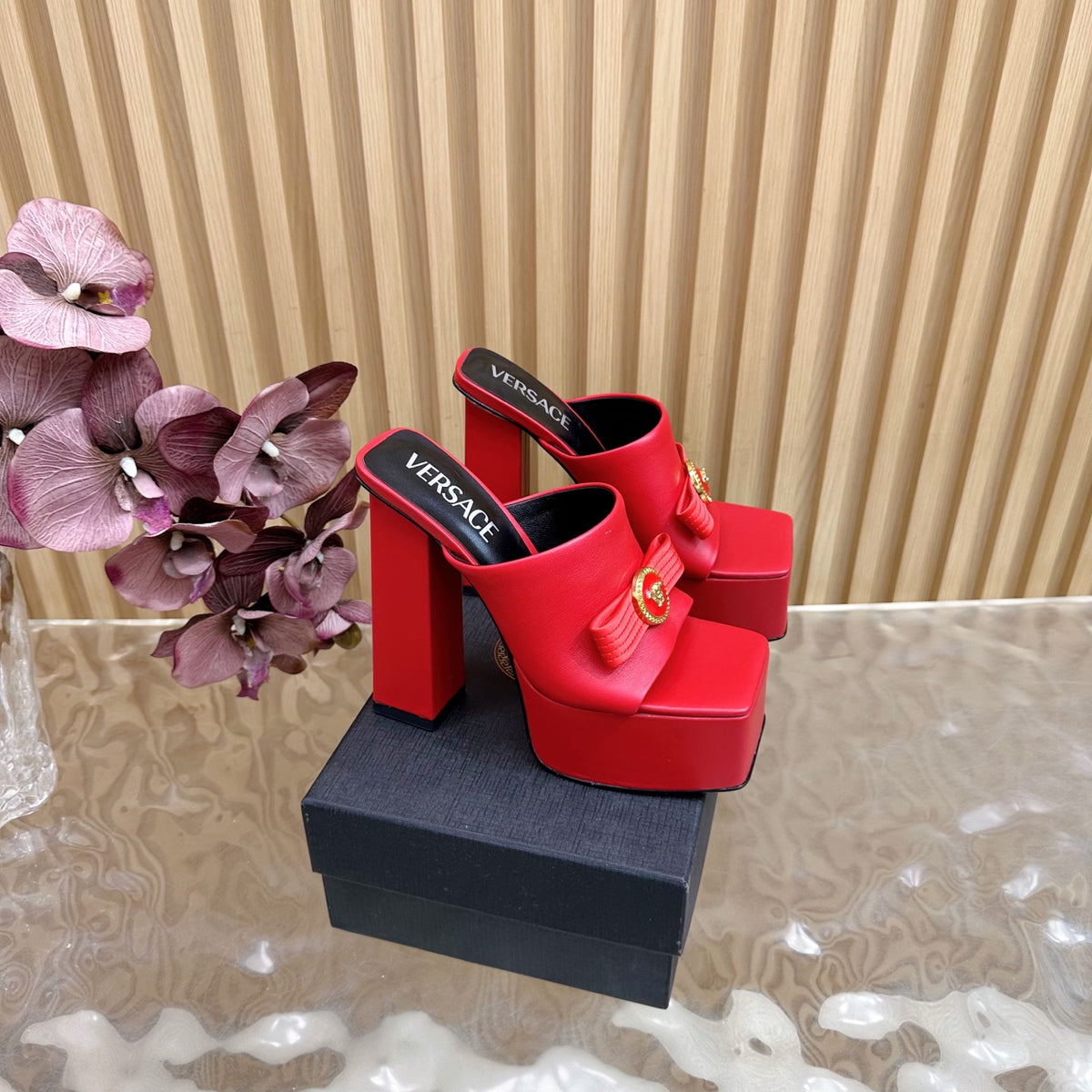 China Replica Versace Women Shoes 108usd Only
