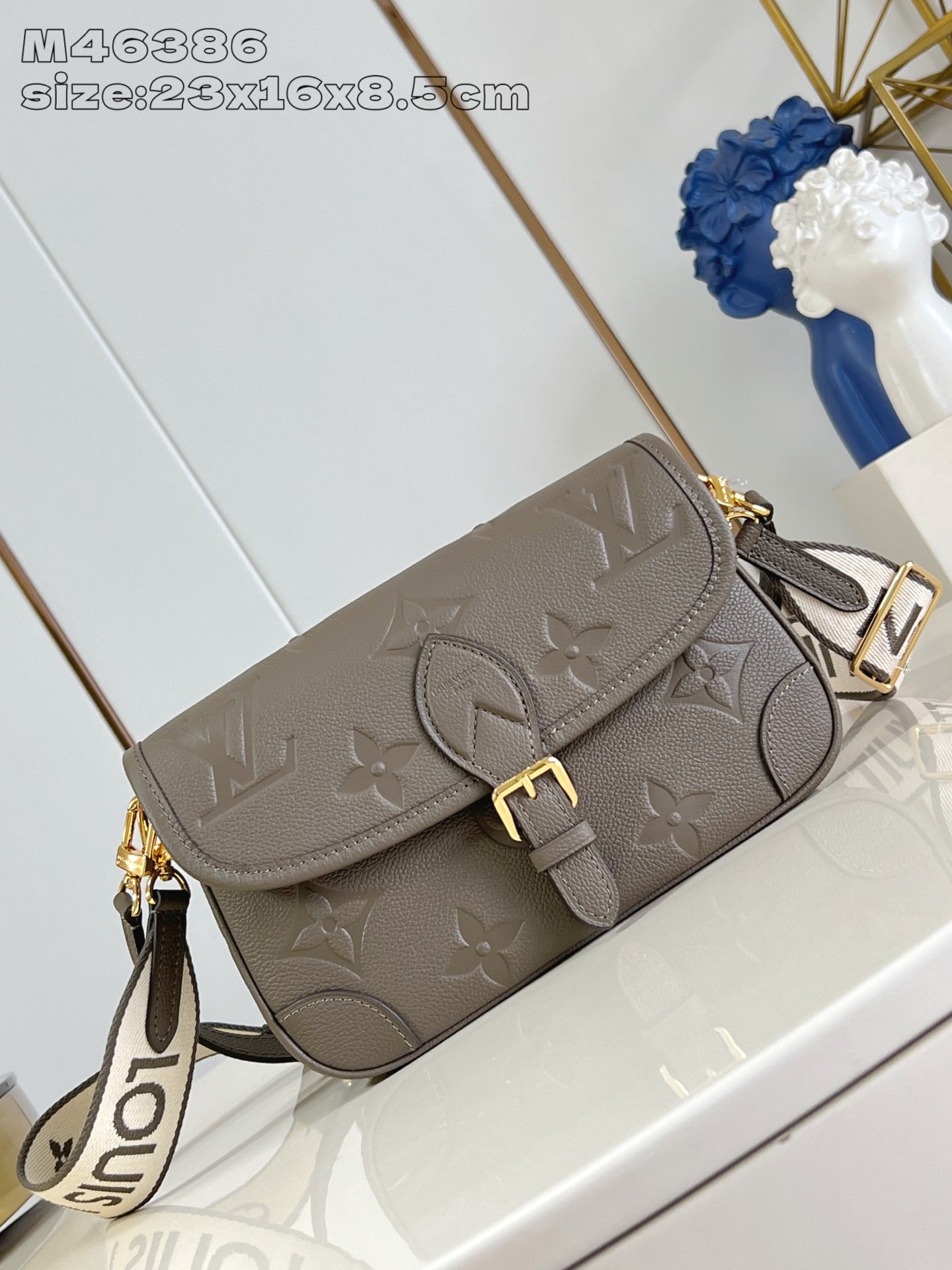 China Replica LV Handbags 213usd Only