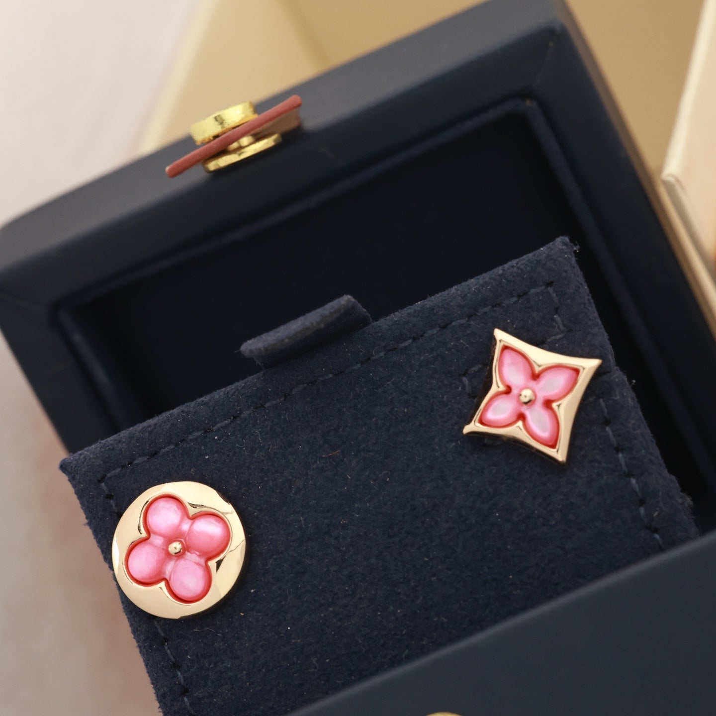China Replica LV Earrings 29usd Only