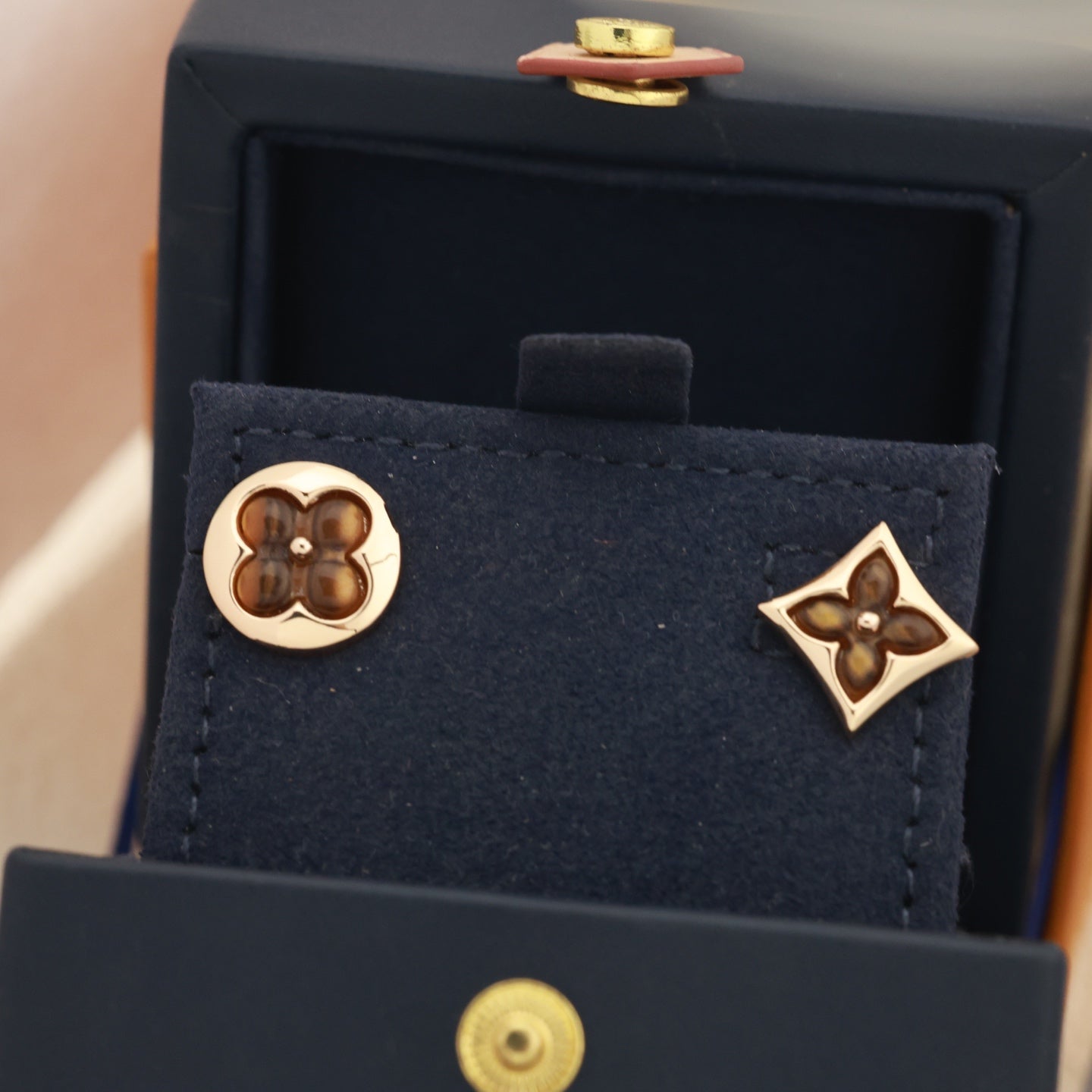 China Replica LV Earrings 29usd Only