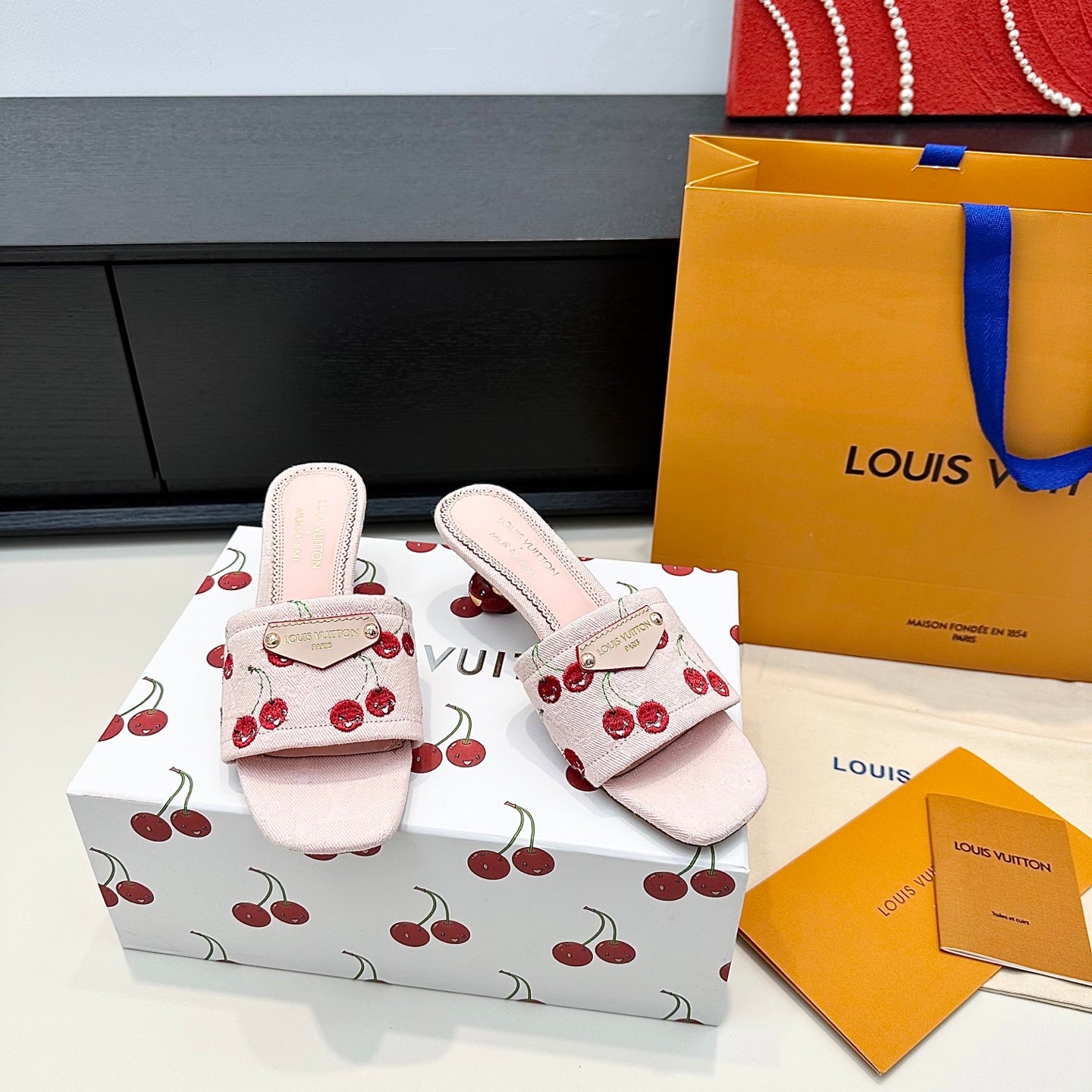 China Replica LV Women Shoes 105usd Only