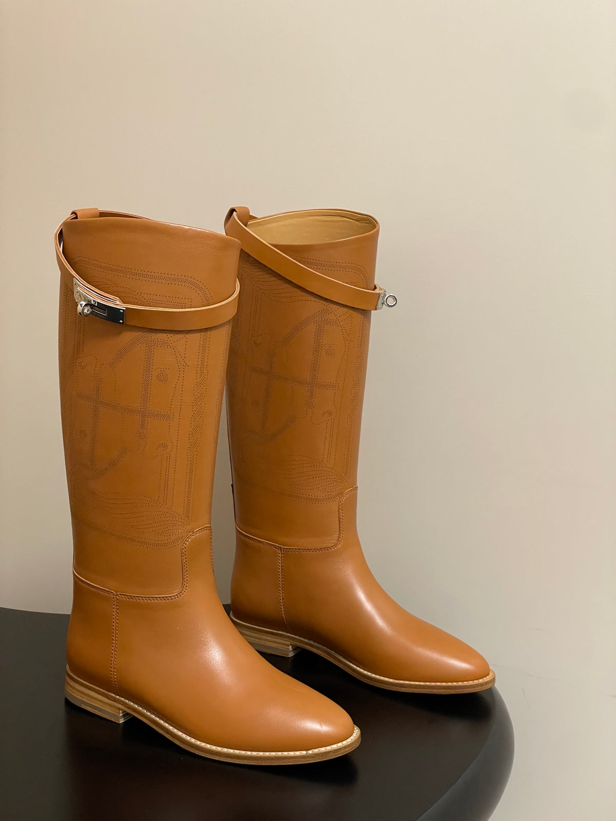 China Replica Hermes Women Shoes 350usd Only