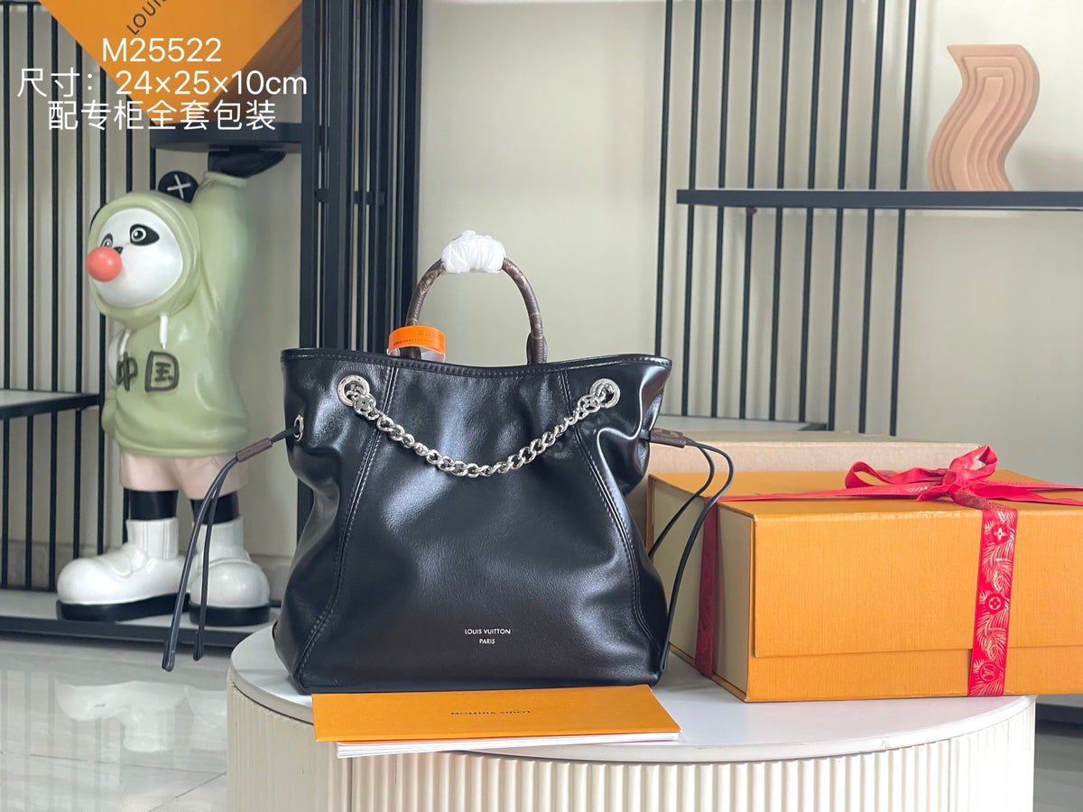 China Replica LV Handbags 309usd Only