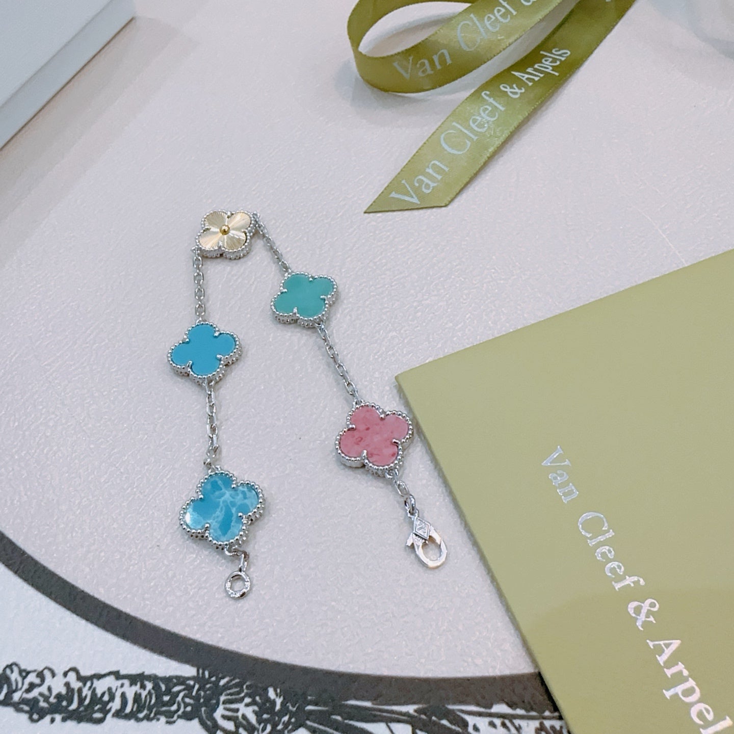 China Replica Van Cleef Arpels Bracelets 40usd Only