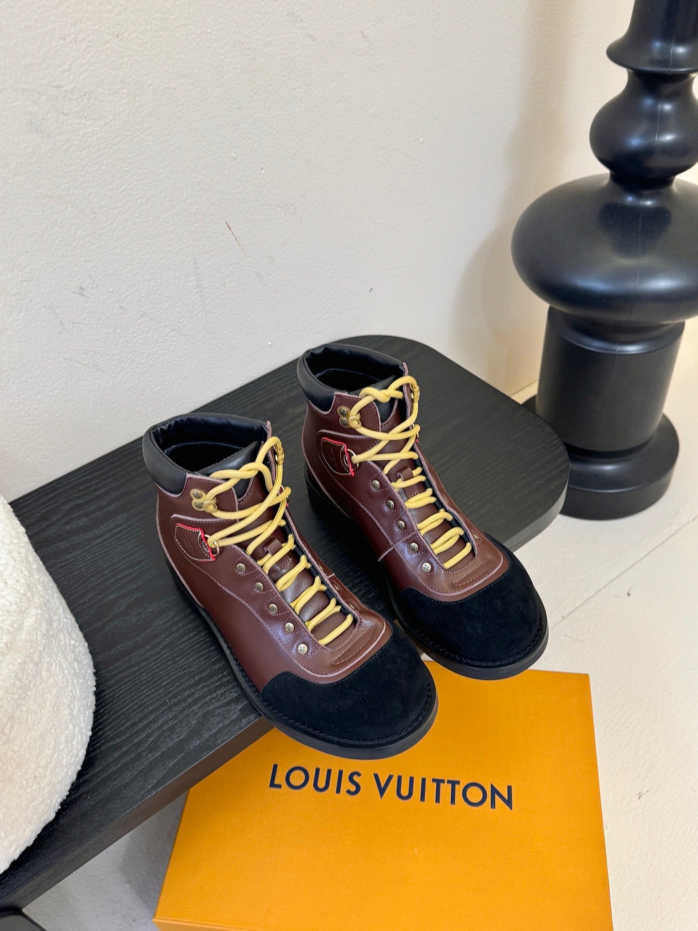 China Replica LV Women Shoes 158usd Only