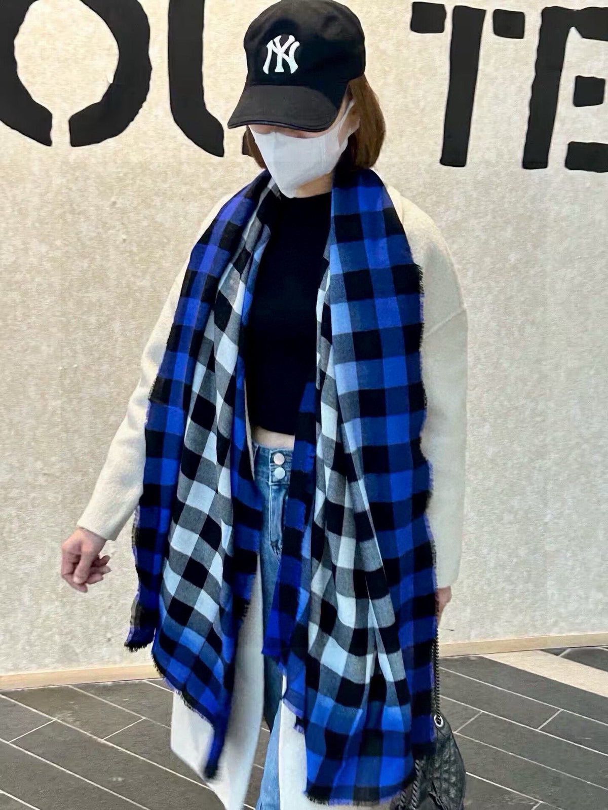 China Replica Burberry Scarf 46usd Only
