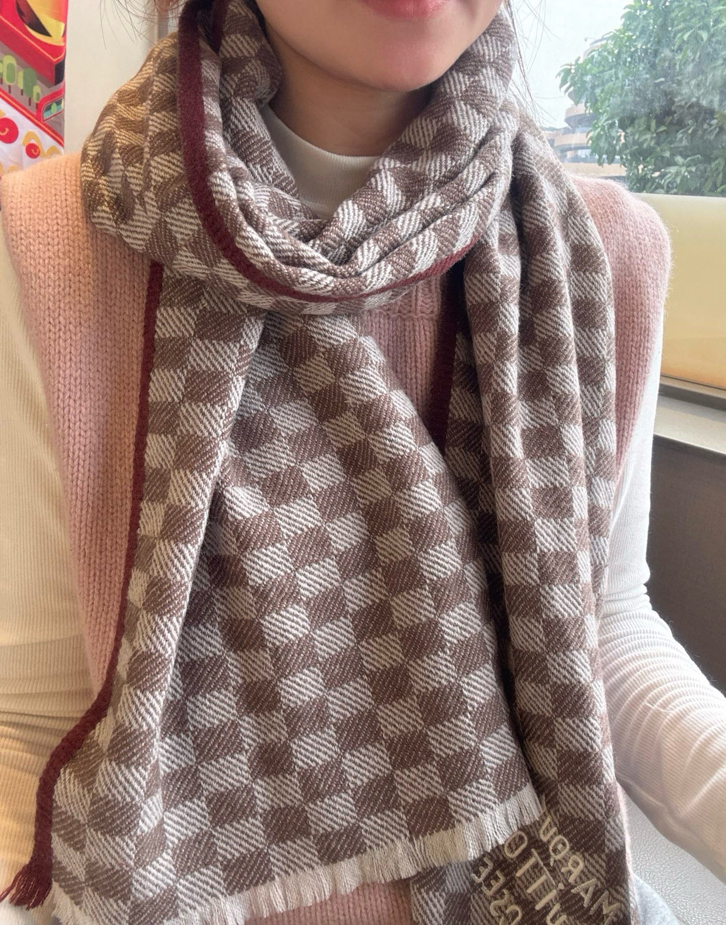 China Replica LV Scarf 62usd Only