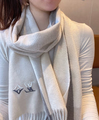 China Replica LV Scarf 74usd Only