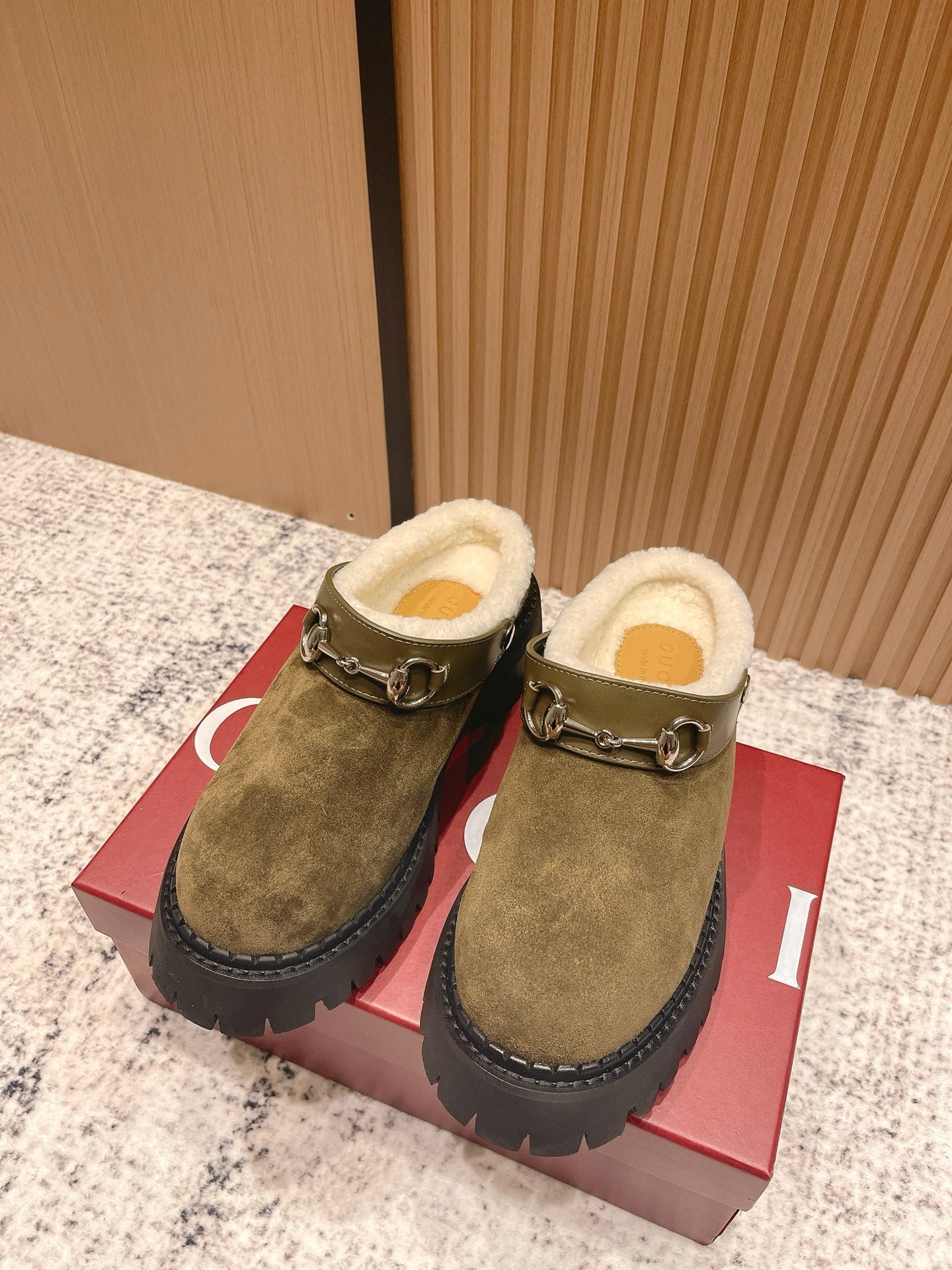 China Replica Gucci Women Shoes 115usd Only