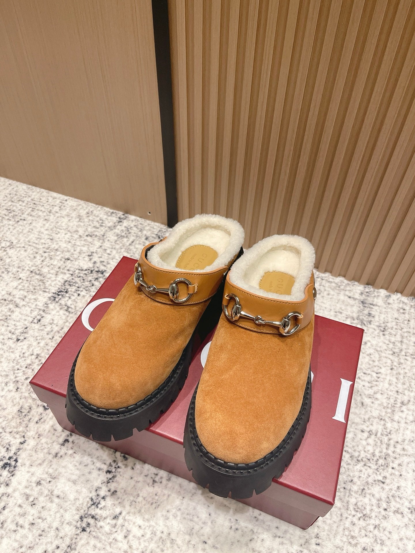 China Replica Gucci Women Shoes 115usd Only