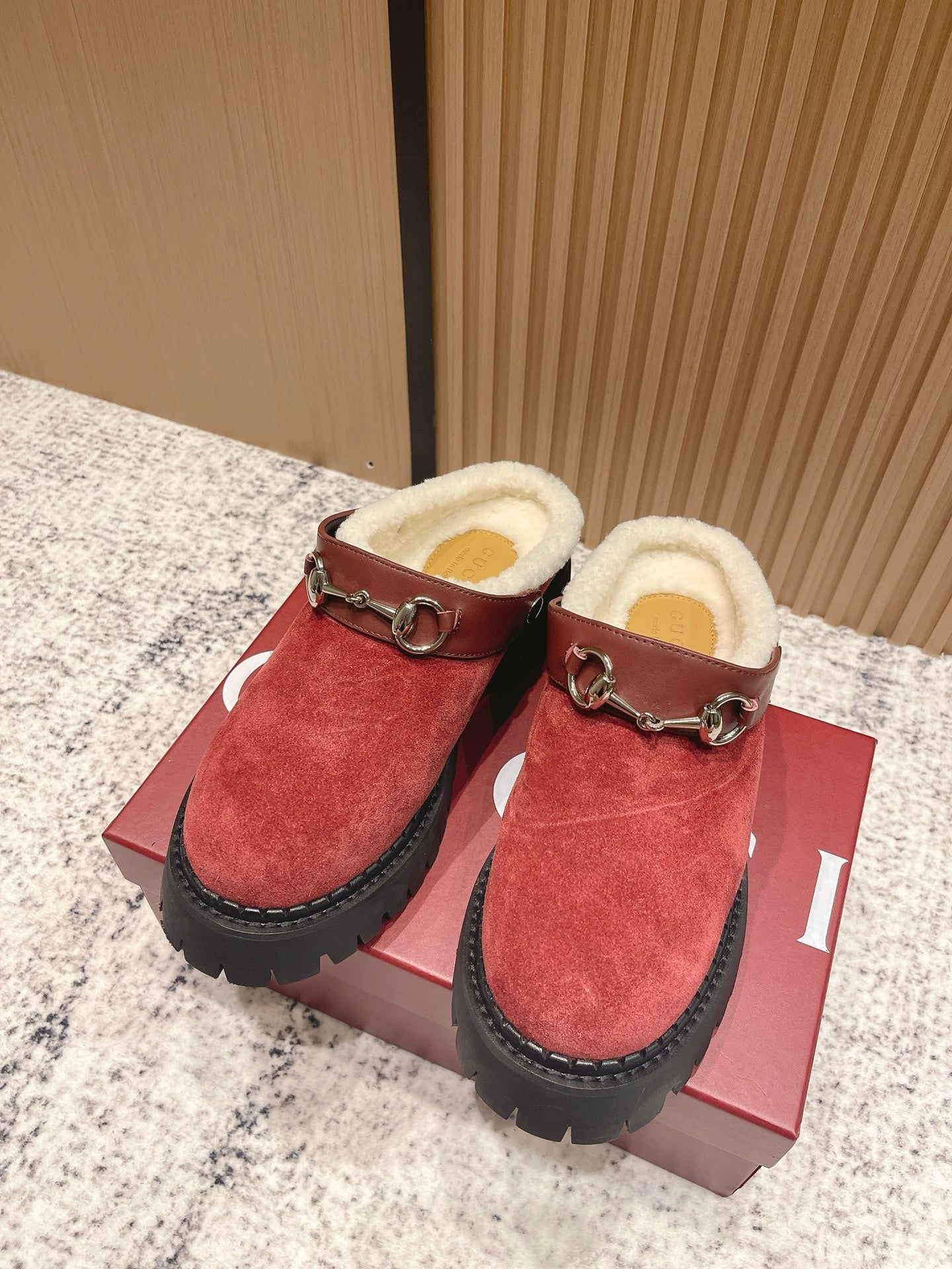 China Replica Gucci Women Shoes 115usd Only