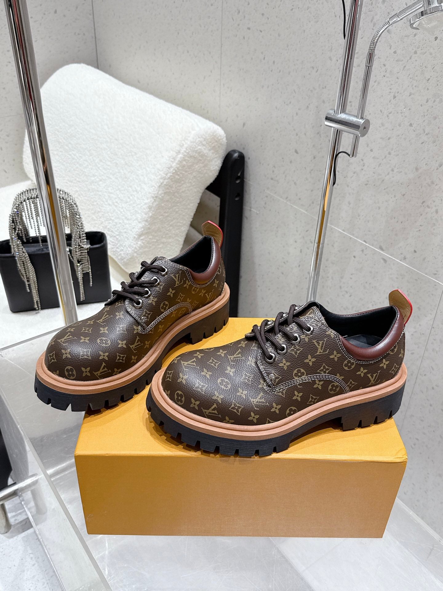 China Replica LV Women Shoes 133usd Only