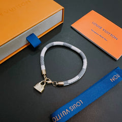 China Replica LV Bracelets 30usd Only