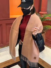 China Replica Loewe Scarf 50usd Only