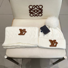 China Replica LV Scarf 46usd Only
