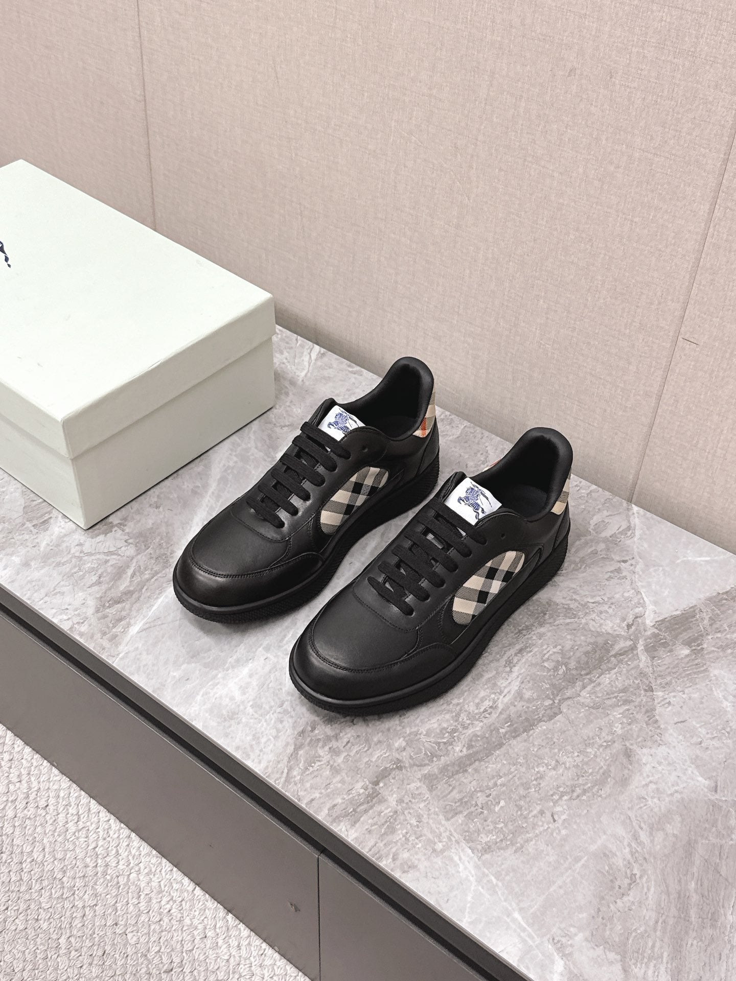 China Replica Burberry Women Shoes 105usd Only