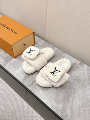 China Replica LV Women Shoes 84usd Only