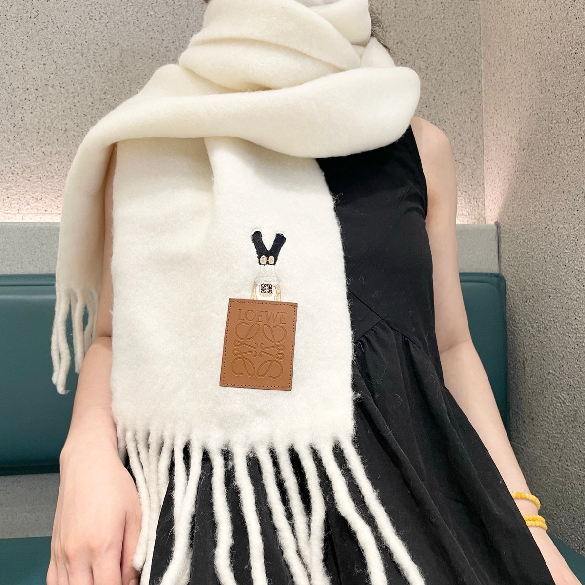 China Replica Gucci Scarf 60usd Only