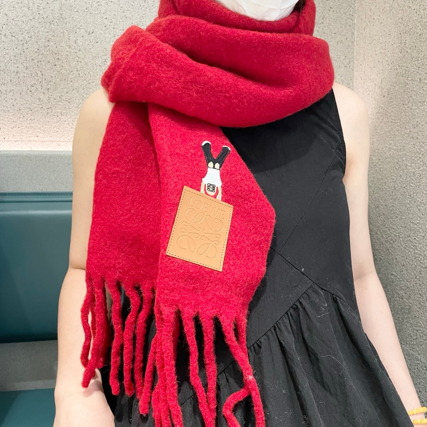 China Replica Loewe Scarf 60usd Only