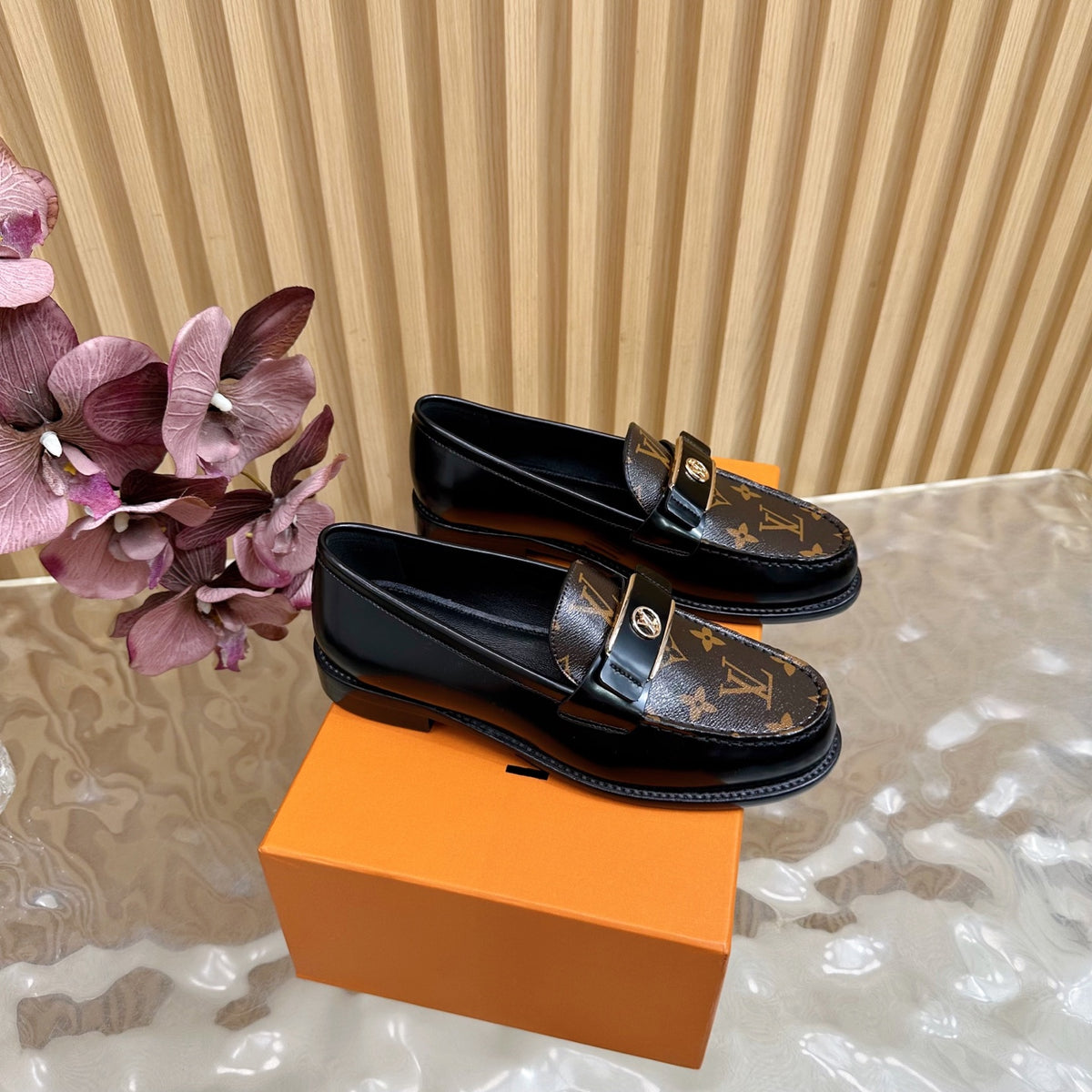 China Replica LV Women Shoes 119usd Only