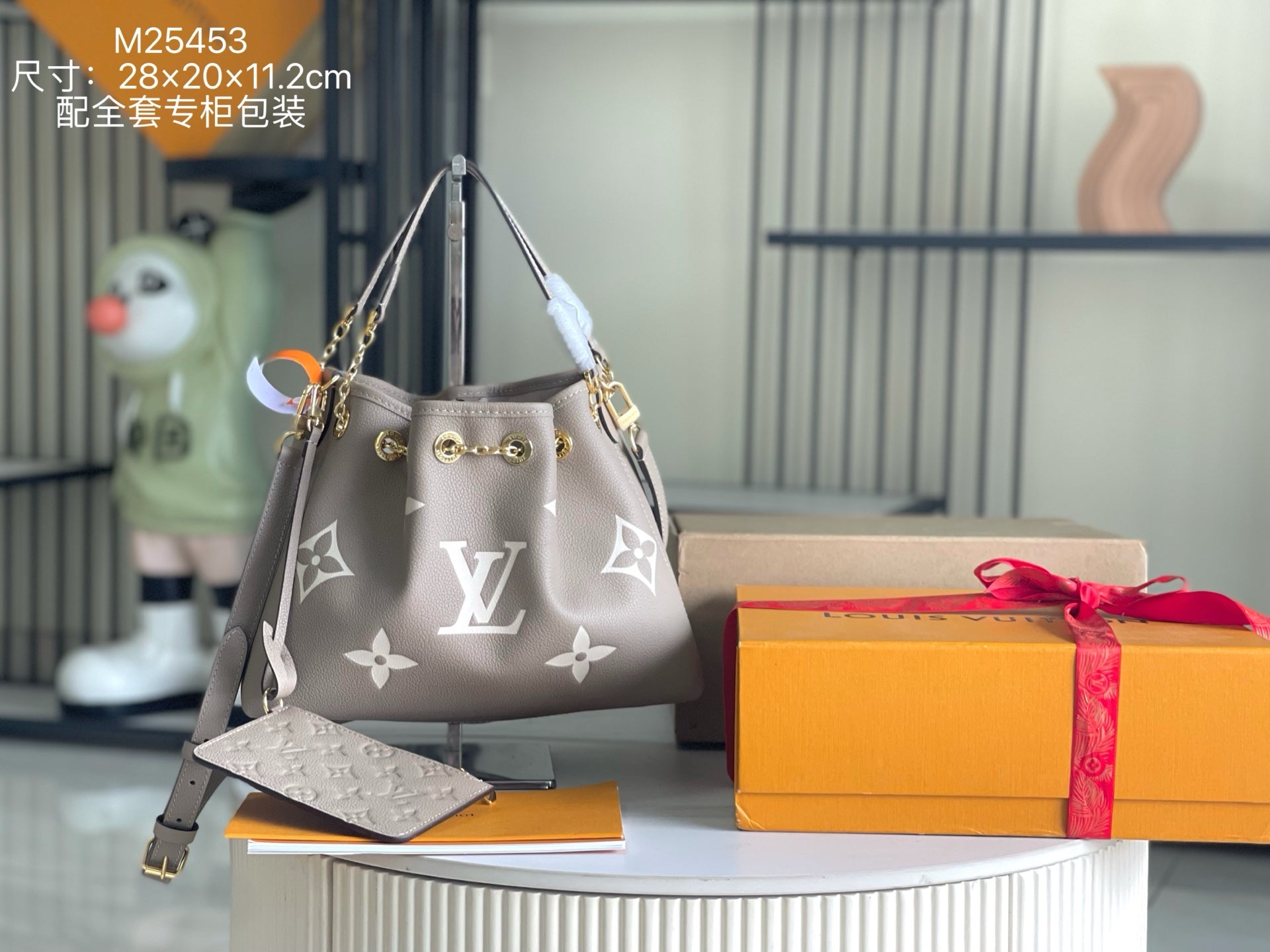China Replica LV Handbags 345usd Only