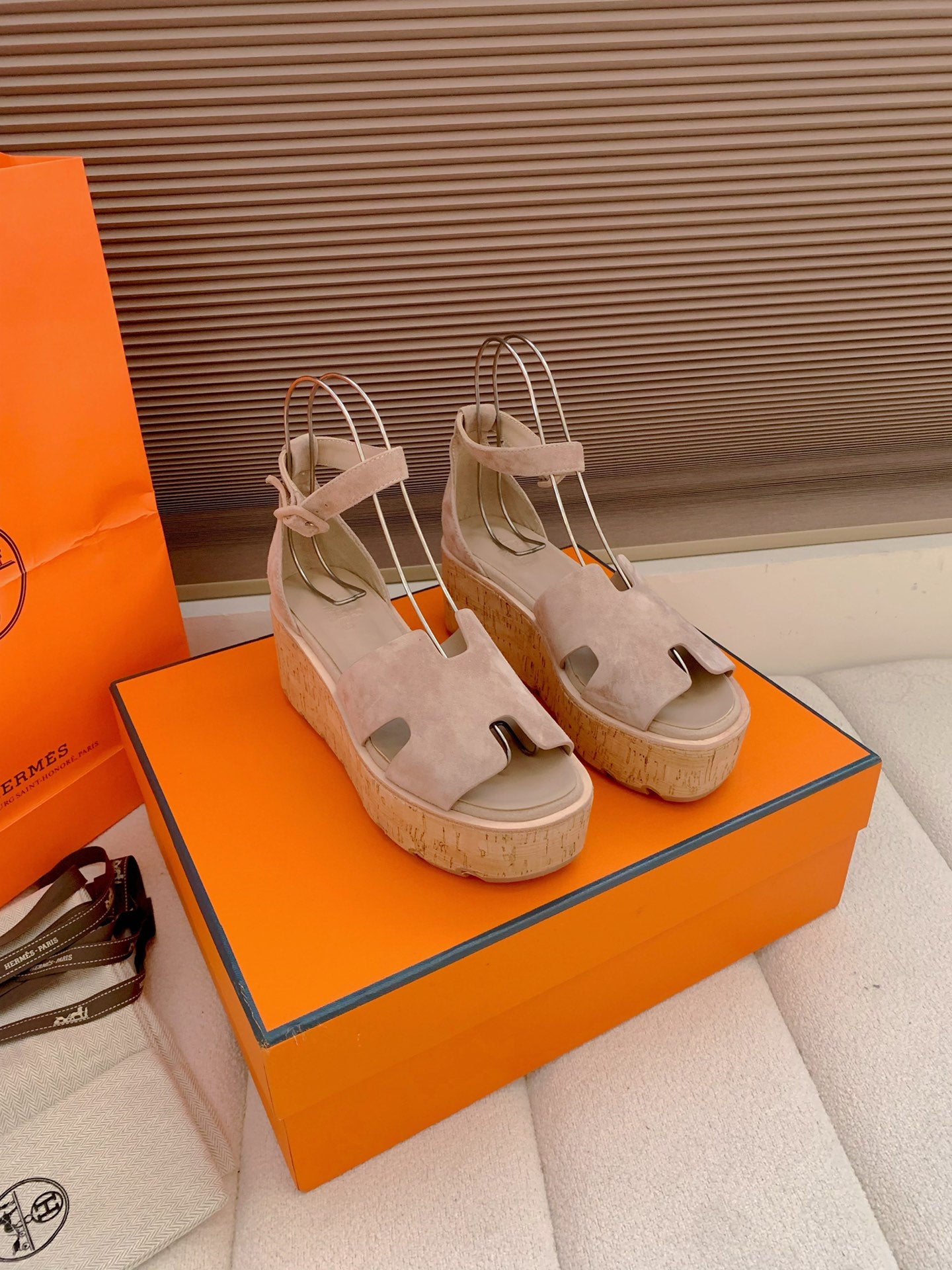 China Replica Hermes Women Shoes 102usd Only