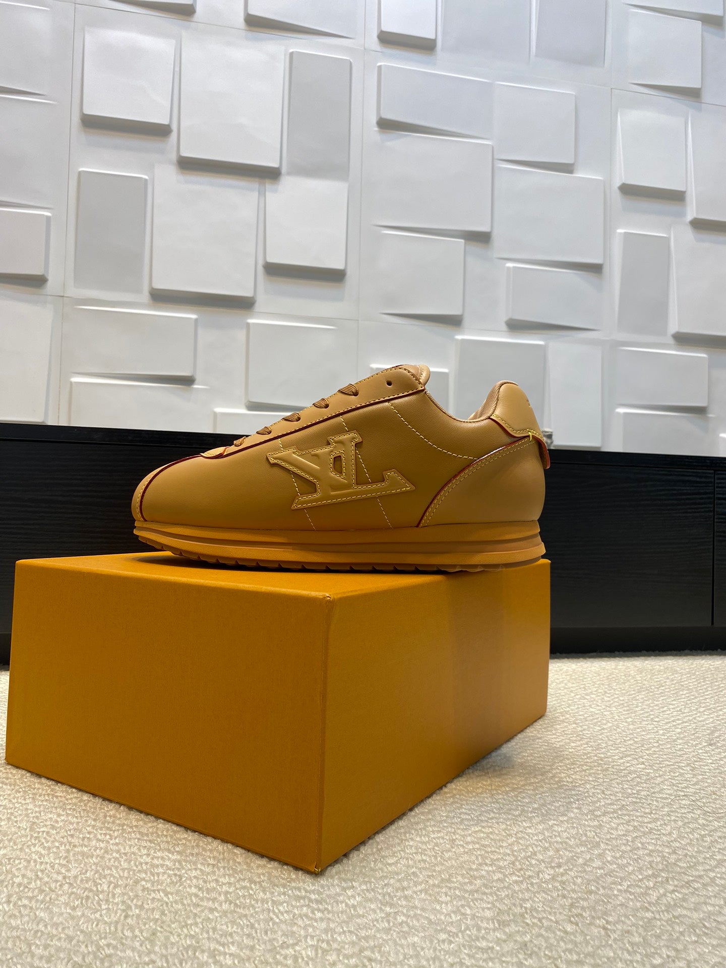 China Replica LV Women Shoes 122usd Only