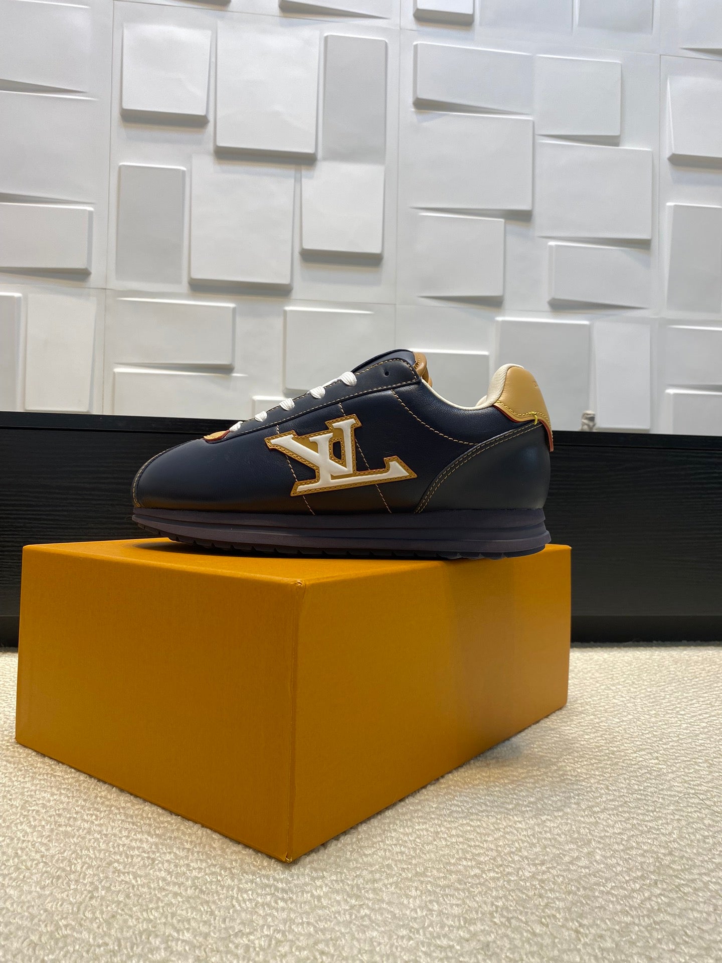 China Replica LV Women Shoes 122usd Only