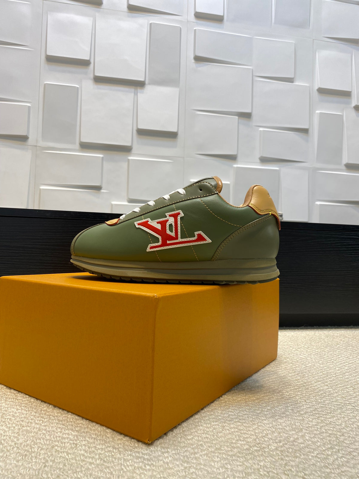 China Replica LV Women Shoes 122usd Only