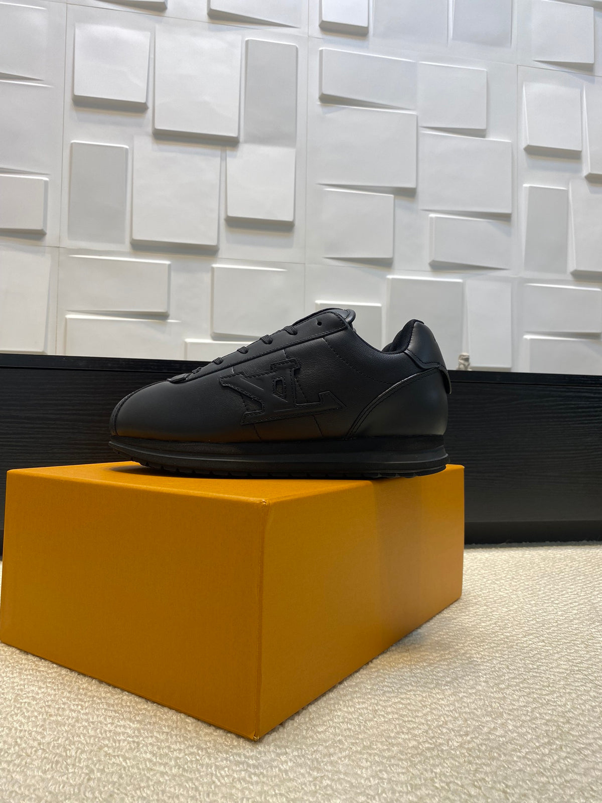 China Replica LV Women Shoes 122usd Only